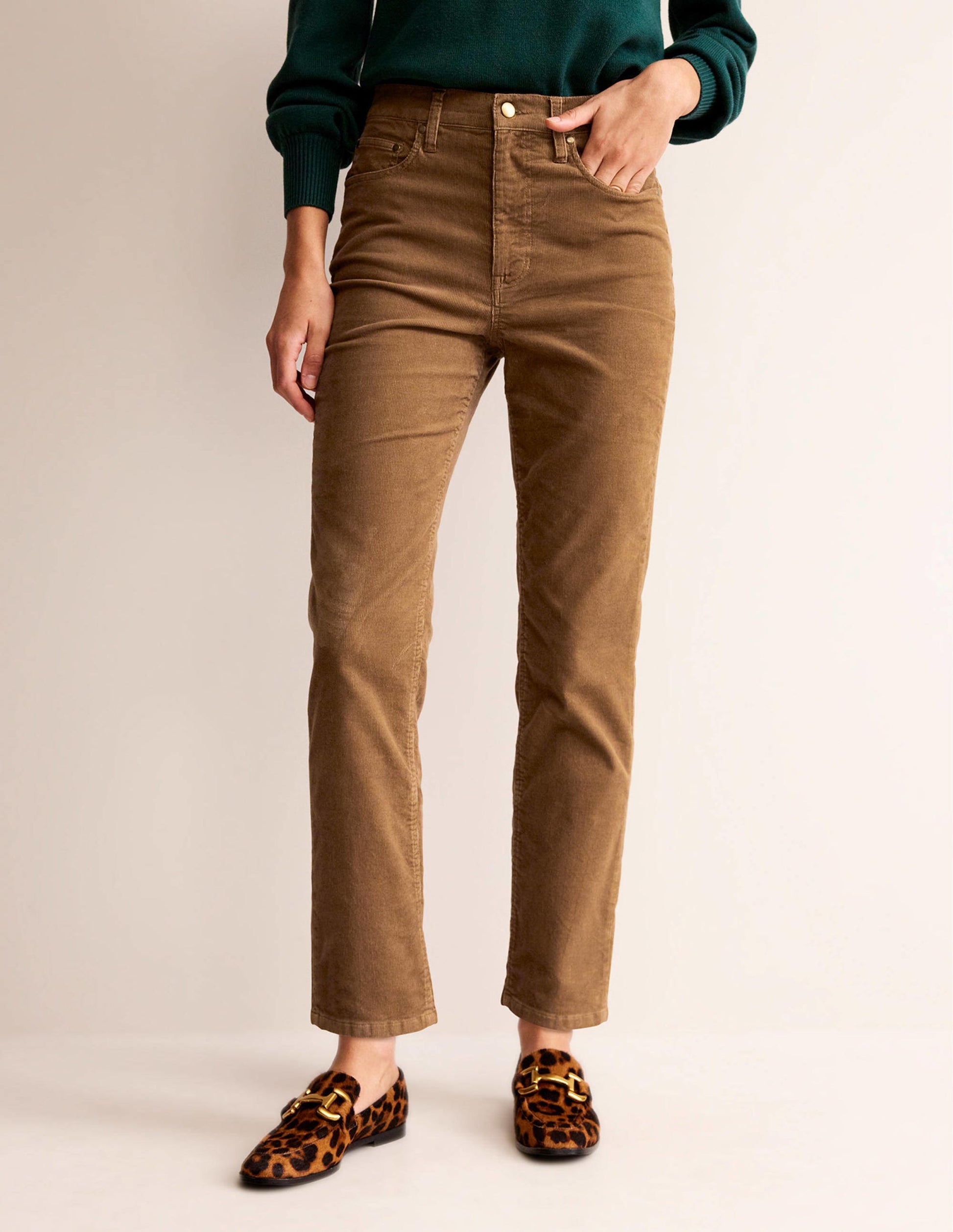 Schmal geschnittene Cord-Jeans mit 5 Taschen-Kamelbraun-4