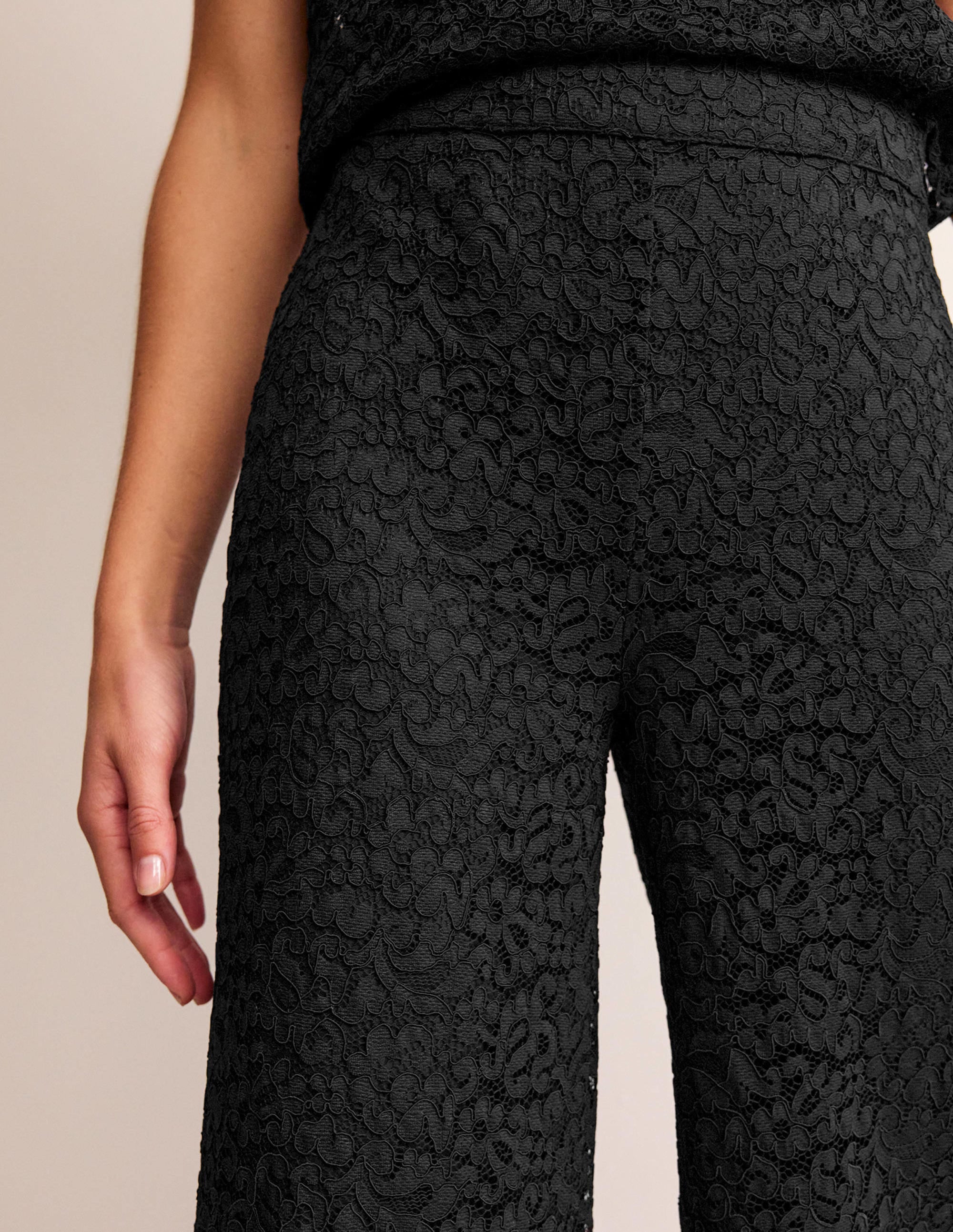 Verkürzte Spitzenhose mit weitem Bein-Schwarz - Image 2