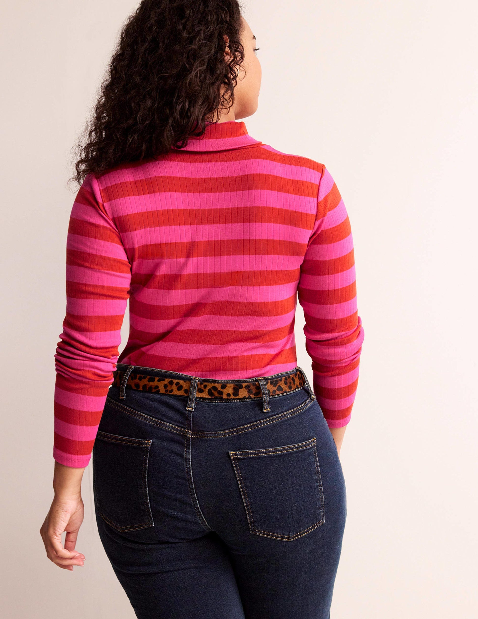 Anna Oberteil aus Rippstrick mit Rollkragen-Helles Rost, leuchtendes Pink-6