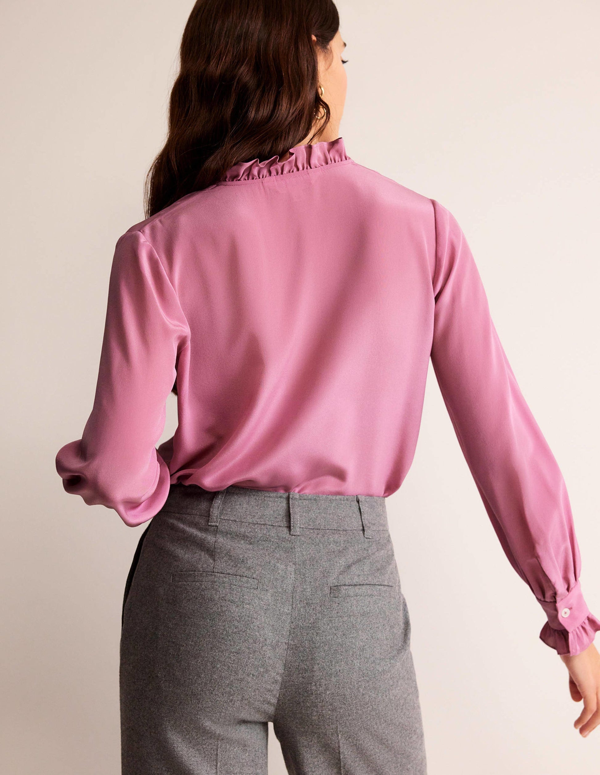 Seidenbluse mit Rüschenkragen-Erdbeer-Sorbet-3