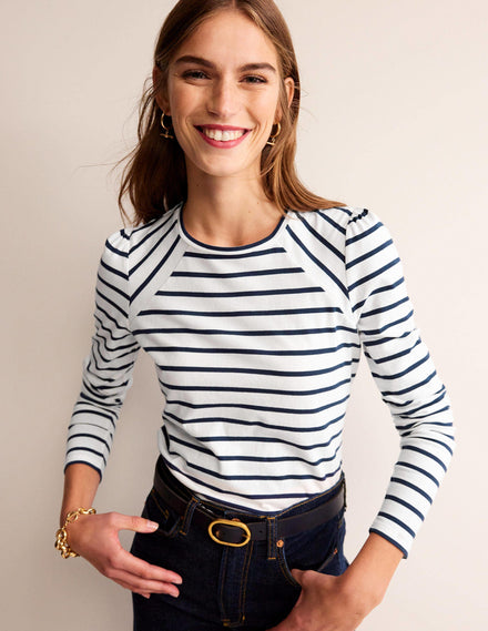 Arabella Gestreiftes T-Shirt-Naturweiß, Französisches Marineblau