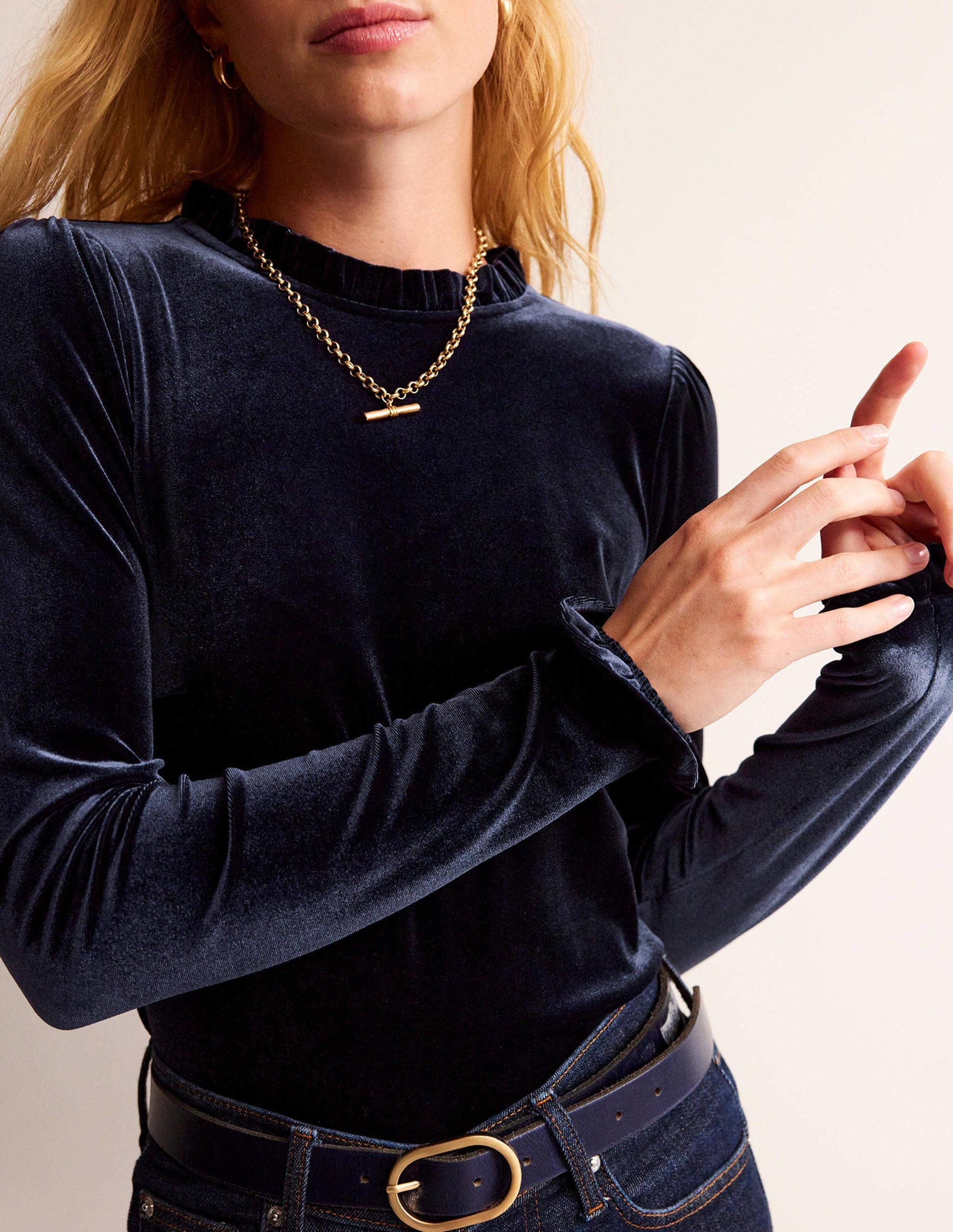 Samtoberteil mit Rüschenbesatz-Marineblau-2