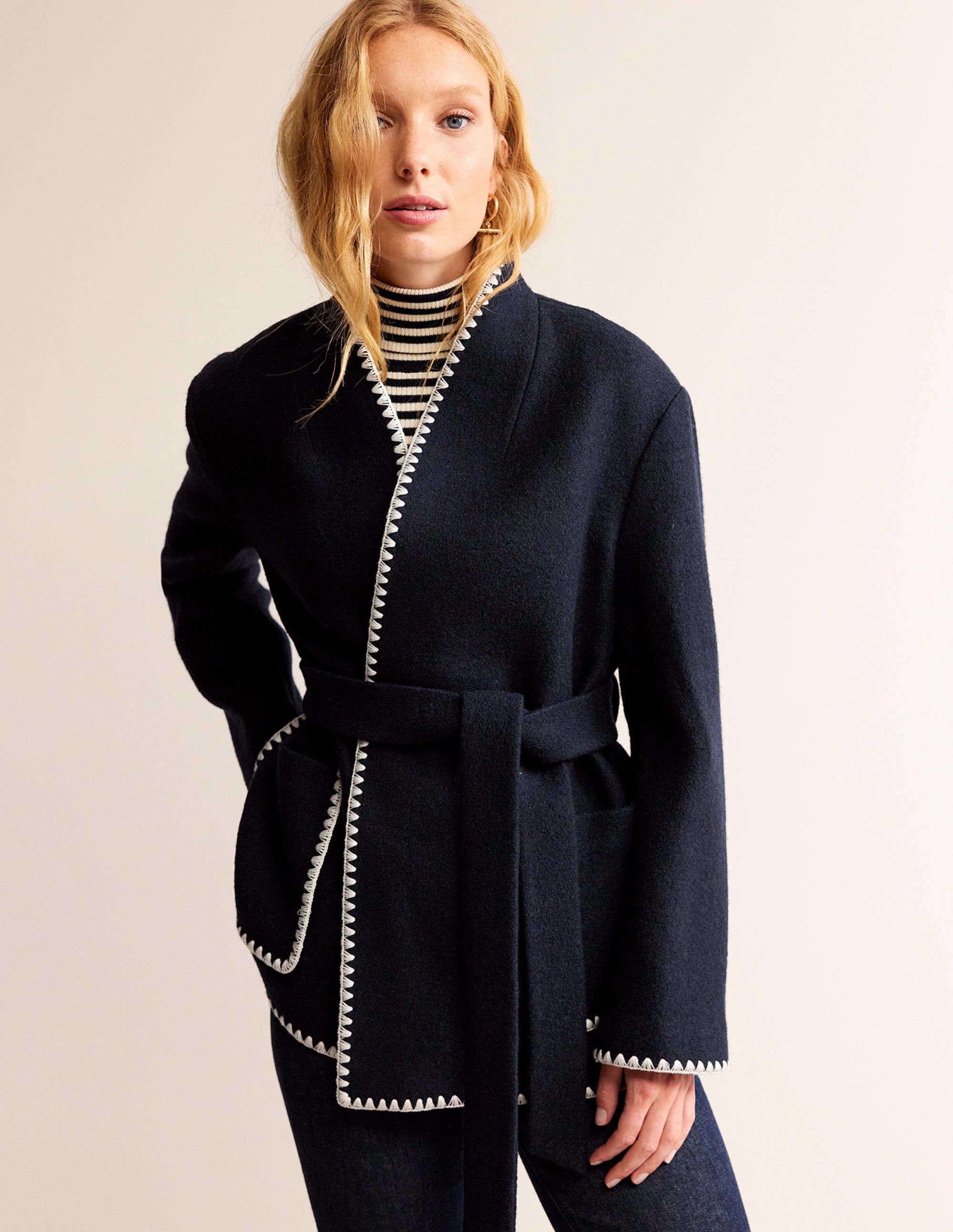 Manteau court croisé avec ceinture-Bleu marine - Image 2