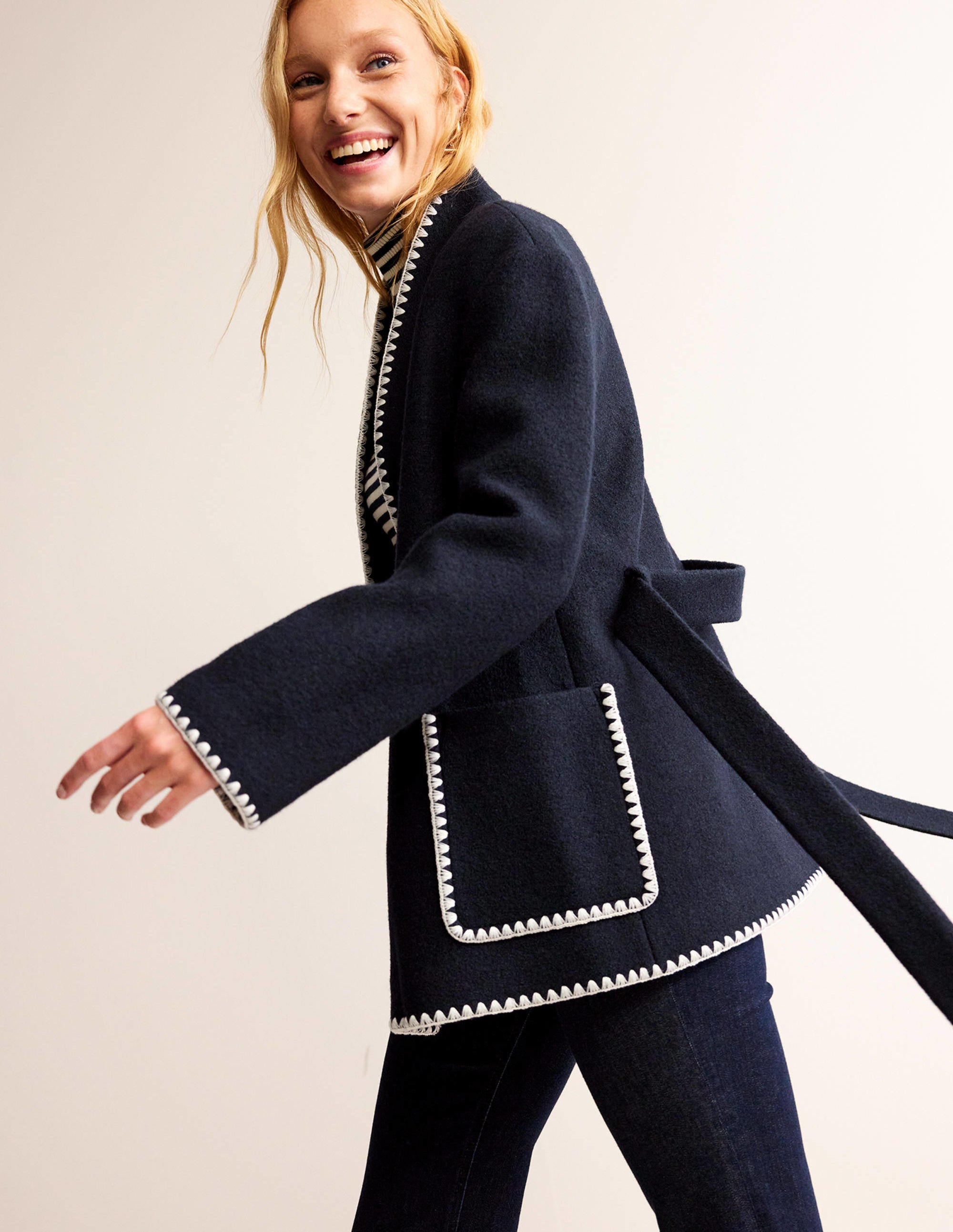 Manteau court croisé avec ceinture-Bleu marine - Image 3