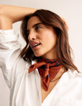 Foulard carré Elisabeth en soie-Motif animal