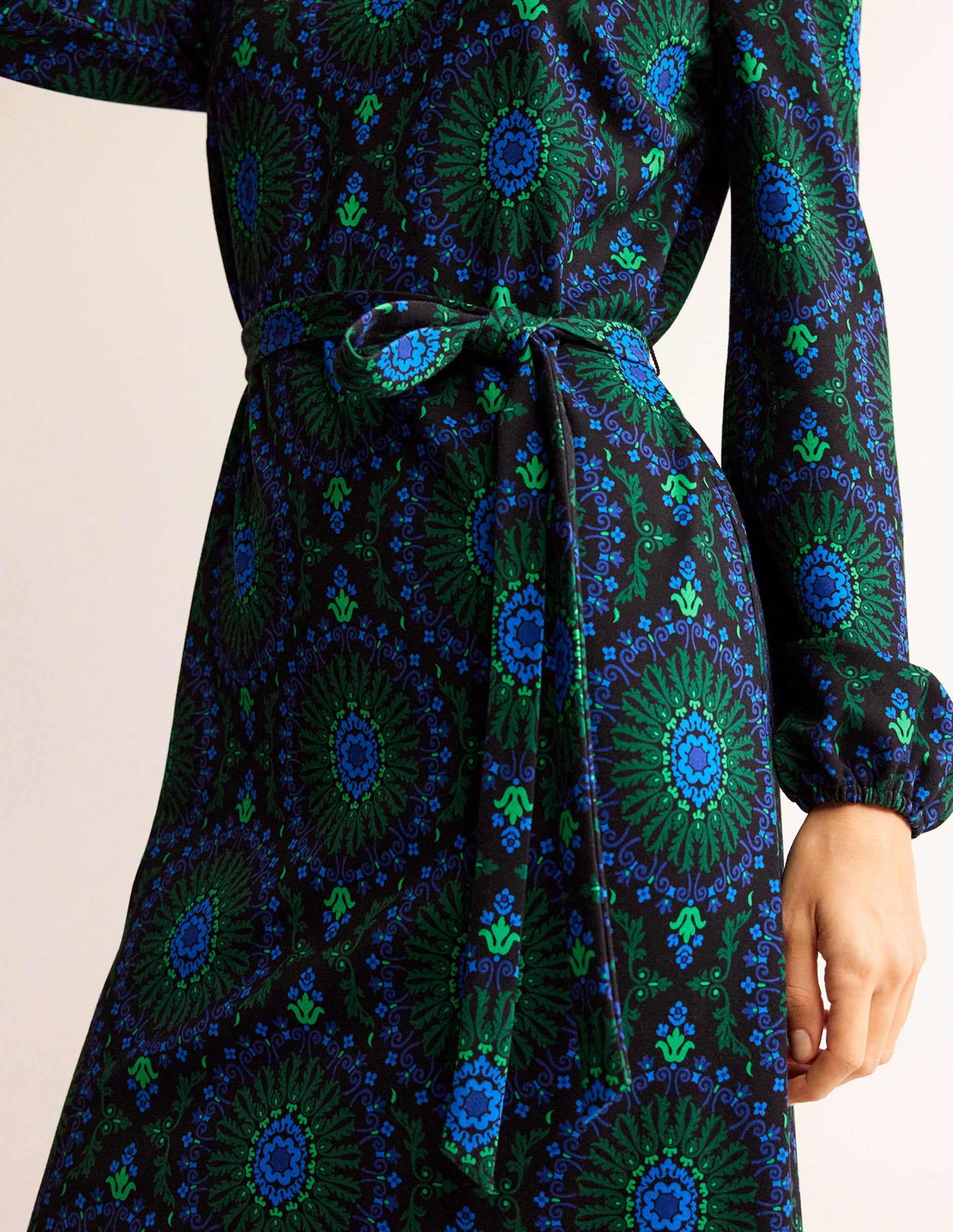 Robe droite Violet en point de Rome-Noir, motif Artizian Geo-2
