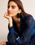 Robe longue florale à col volanté-Bleu marine, freesia