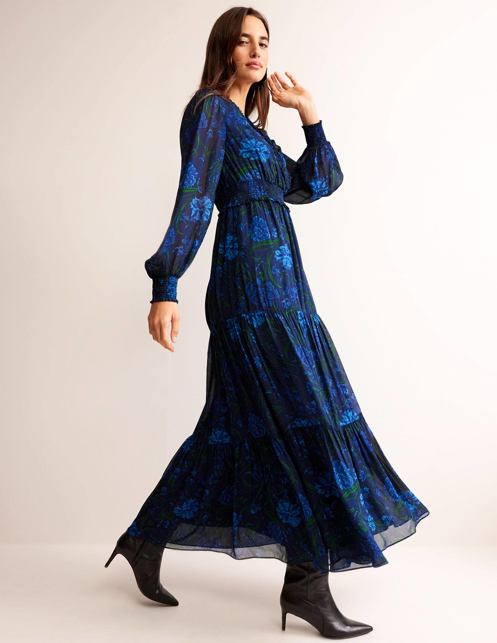 Robe longue florale à col volanté-Bleu marine, freesia - Image 2
