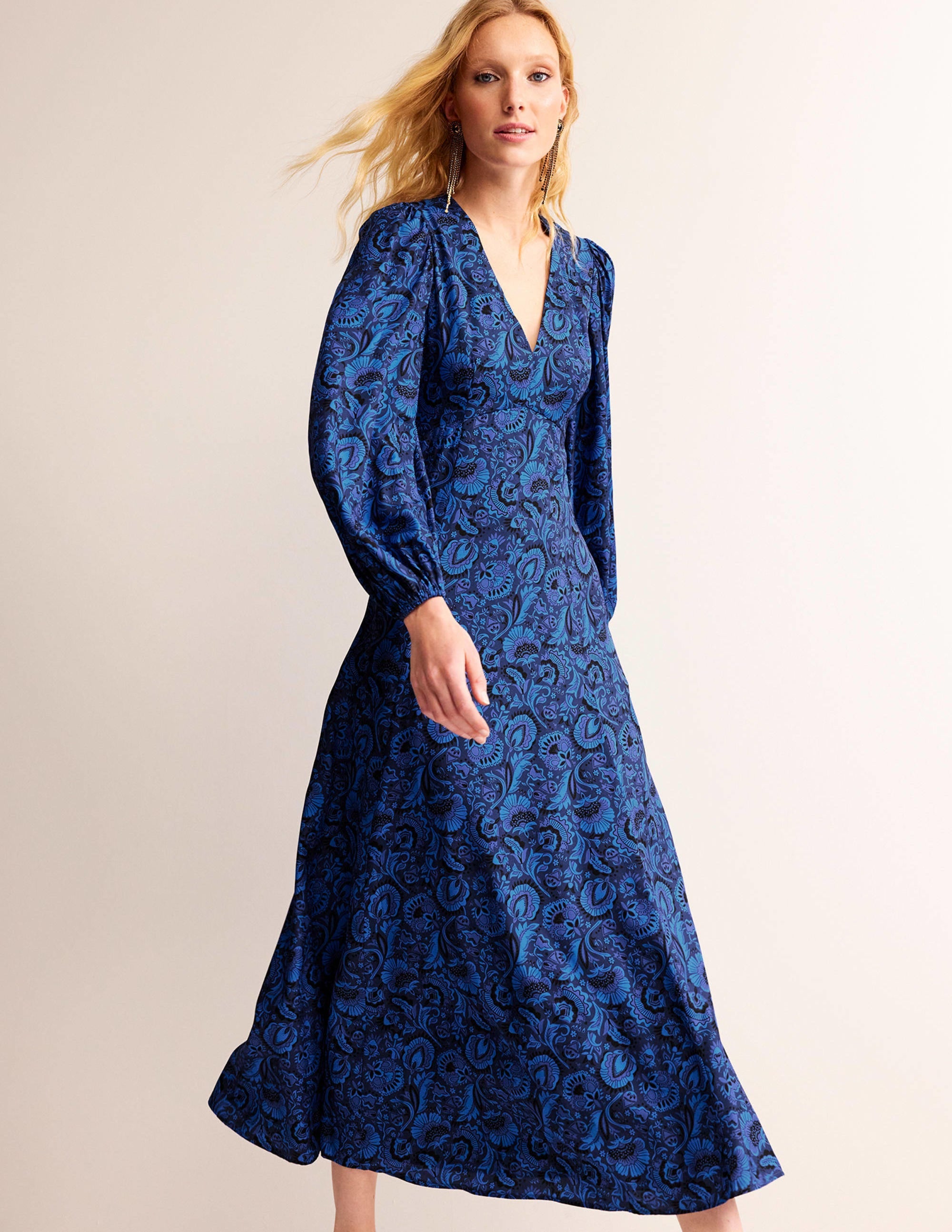 Robe longue style 40s à manches blousantes-Cobalt vif, motif Florist - Image 4