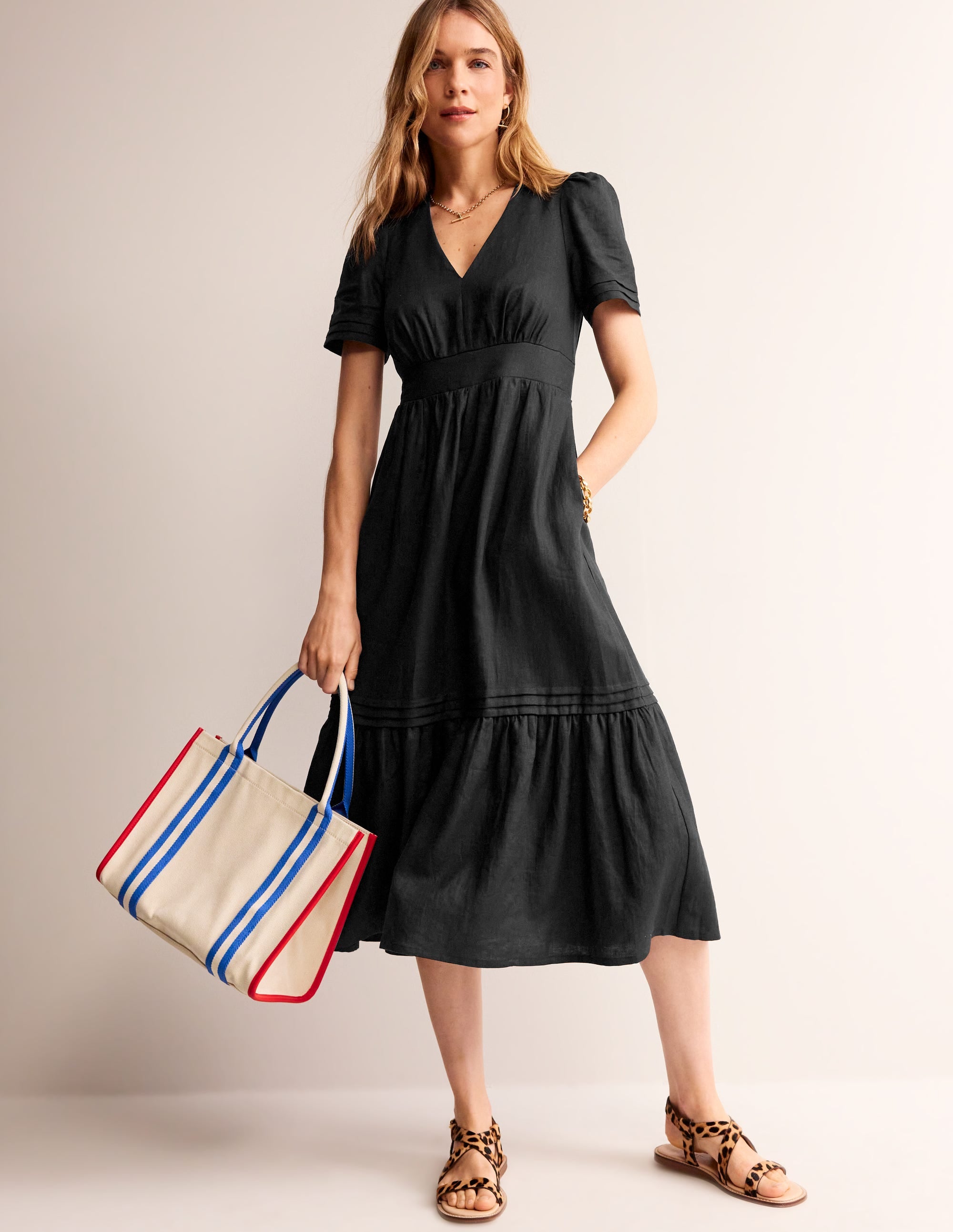 Eve Midikleid aus Leinen-Schwarz - Image 1