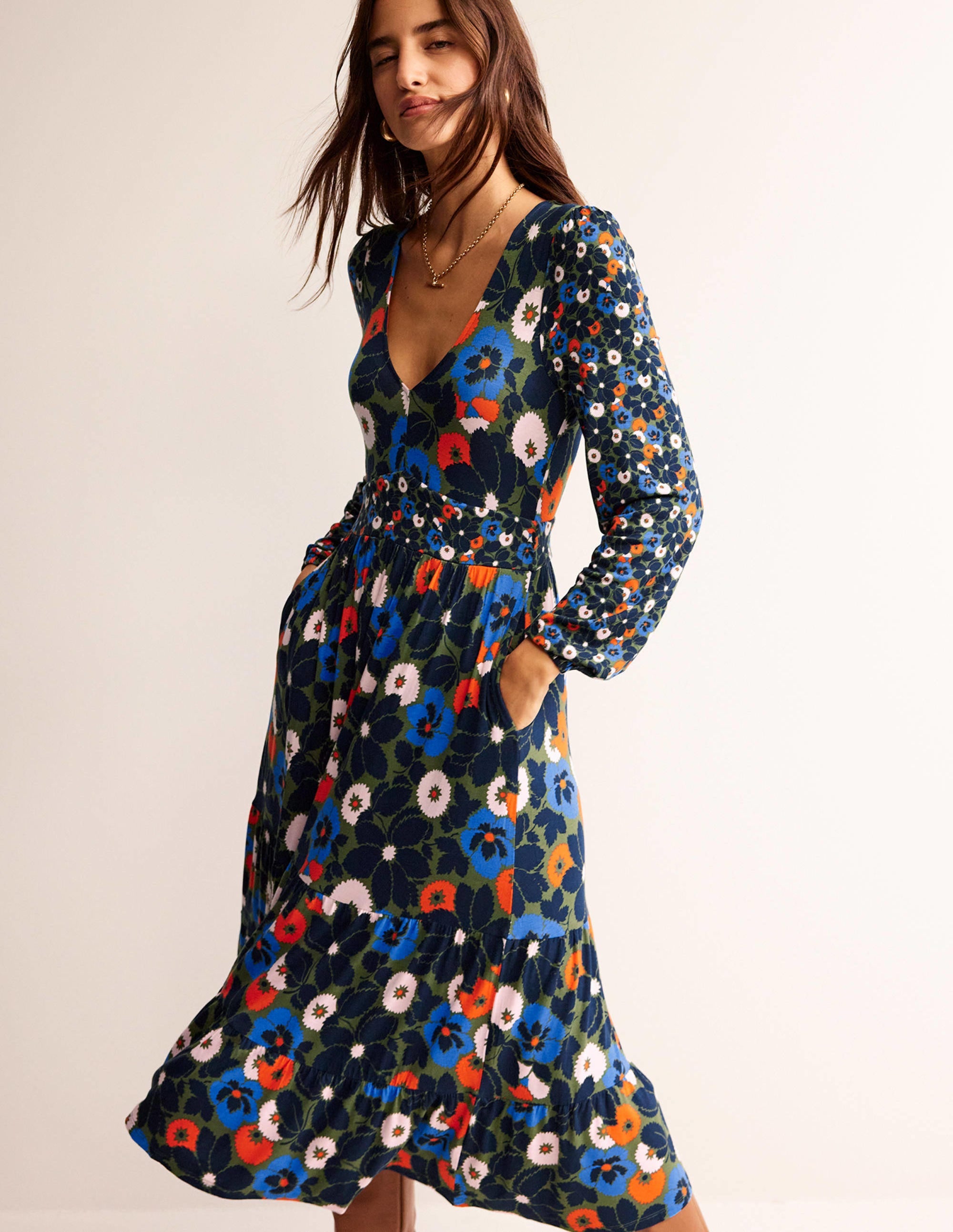 Robe midi pêle-mêle à col V-Mousse d'hiver, Bloomsbury Pop - Image 4