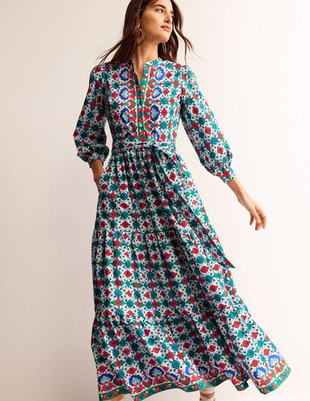 Alba Gestuftes Maxikleid aus Baumwolle-Bunt, Küsten-Kachel