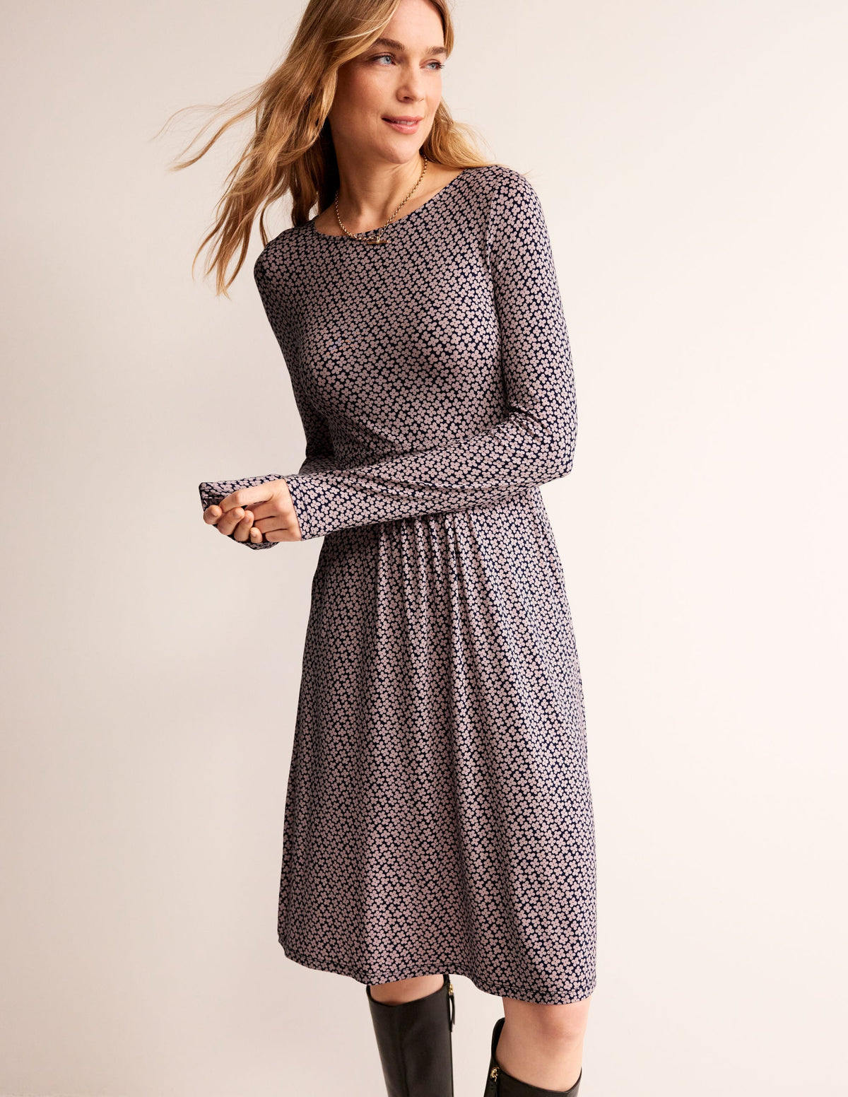 Abigail Jersey Dress-Milkshake, Daisy Bud - Image 4