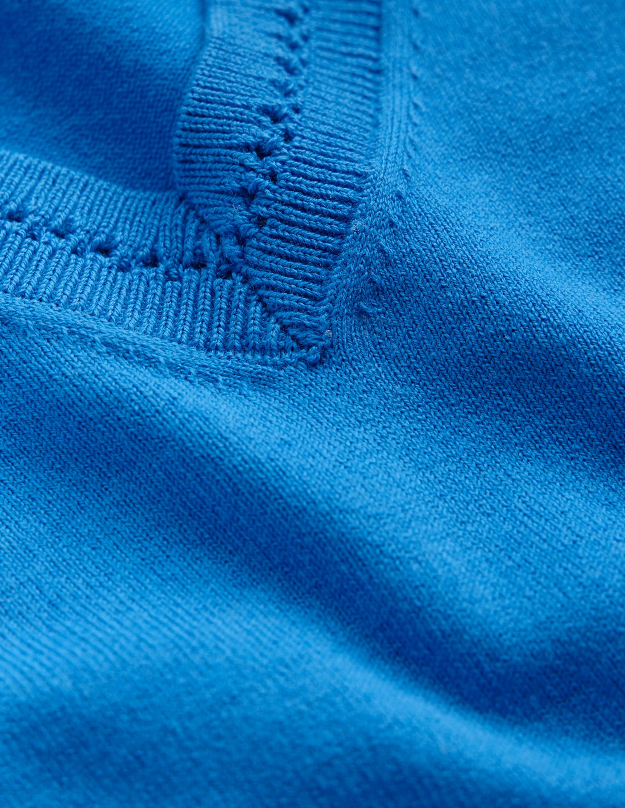Pull Catriona col V en coton-Leuchtendes Blau - Image 6