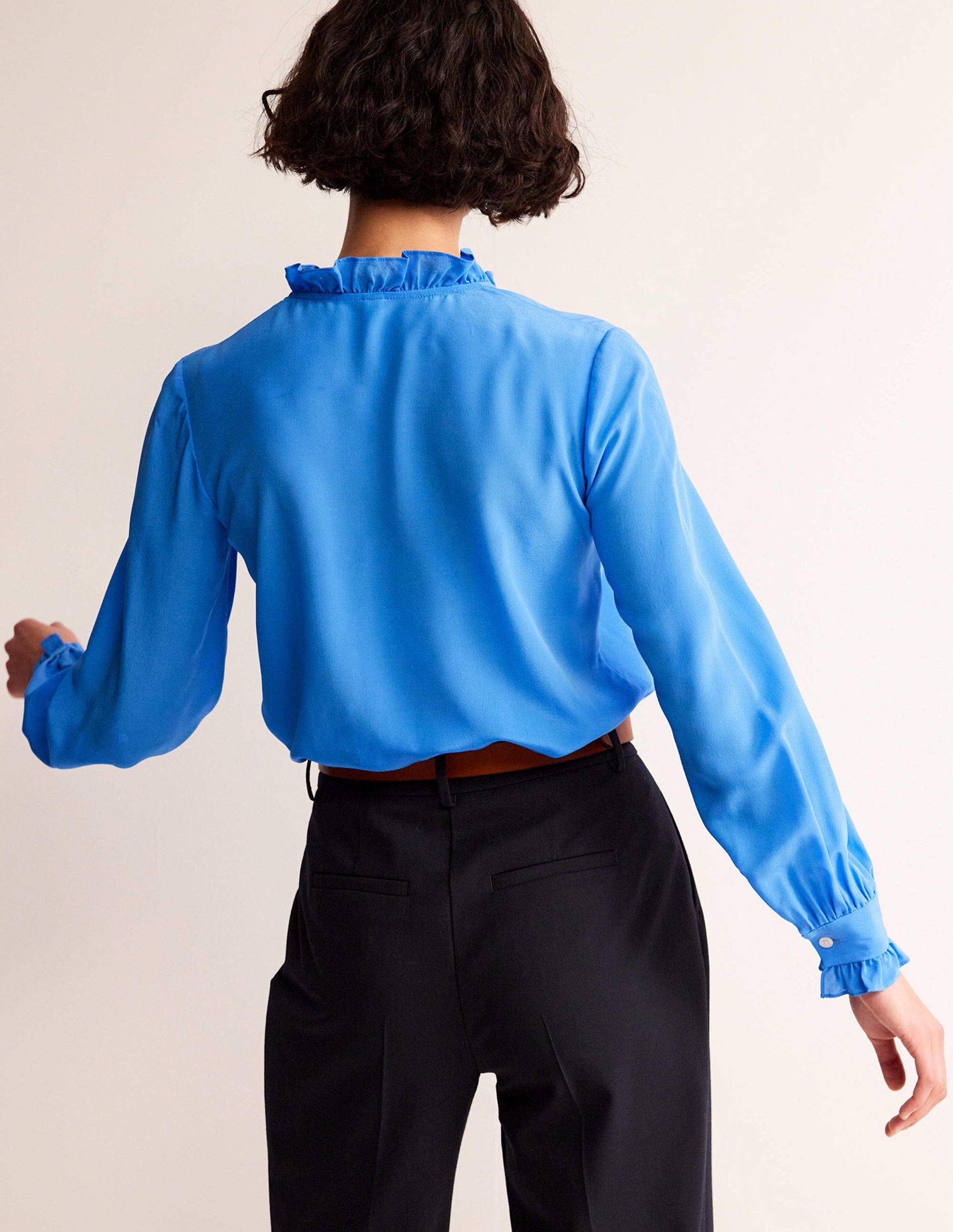Seidenbluse mit Rüschenkragen-Surf the Web-3