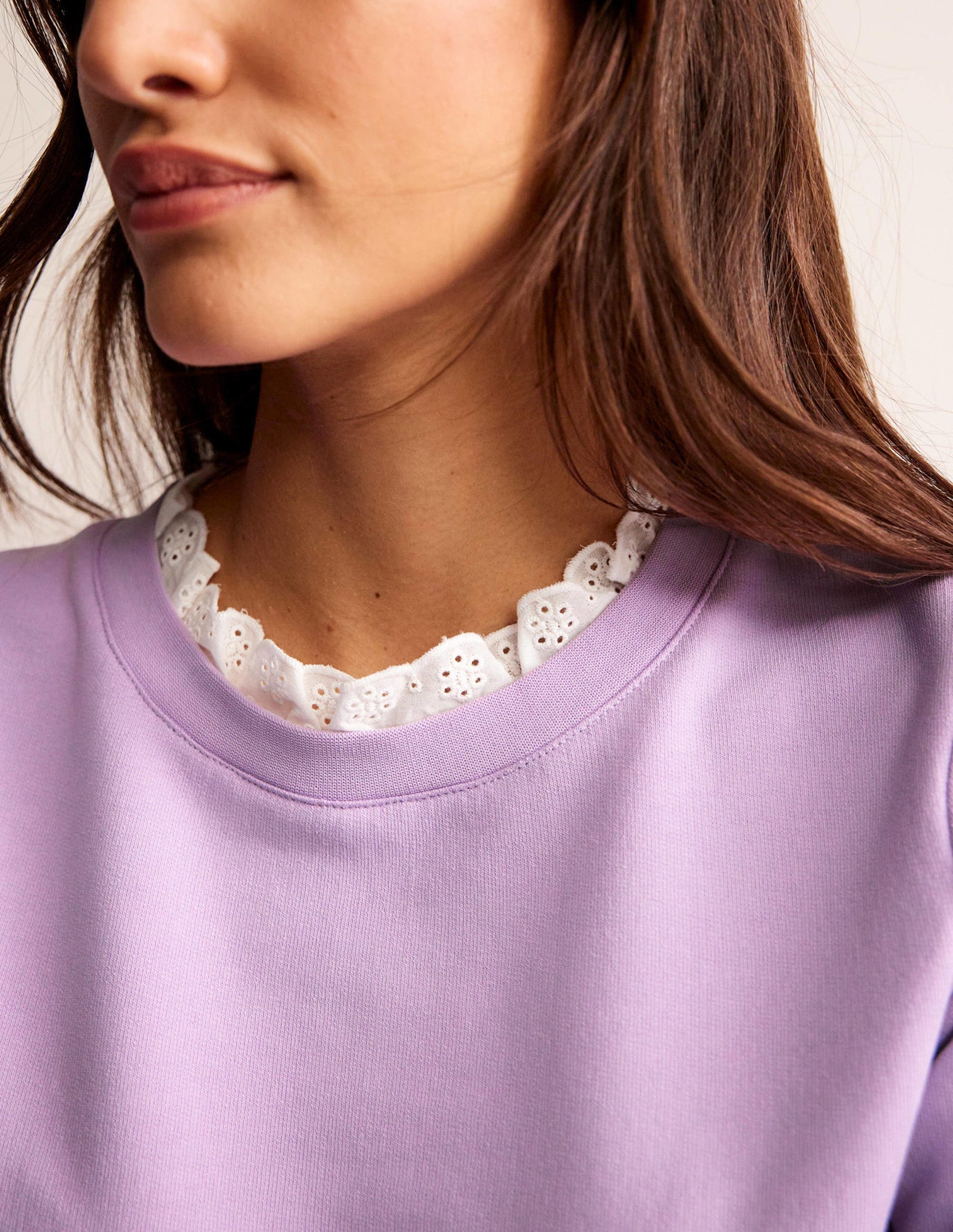 Sweatshirt mit Lochstickerei-Besatz-Orchideenblüte-2