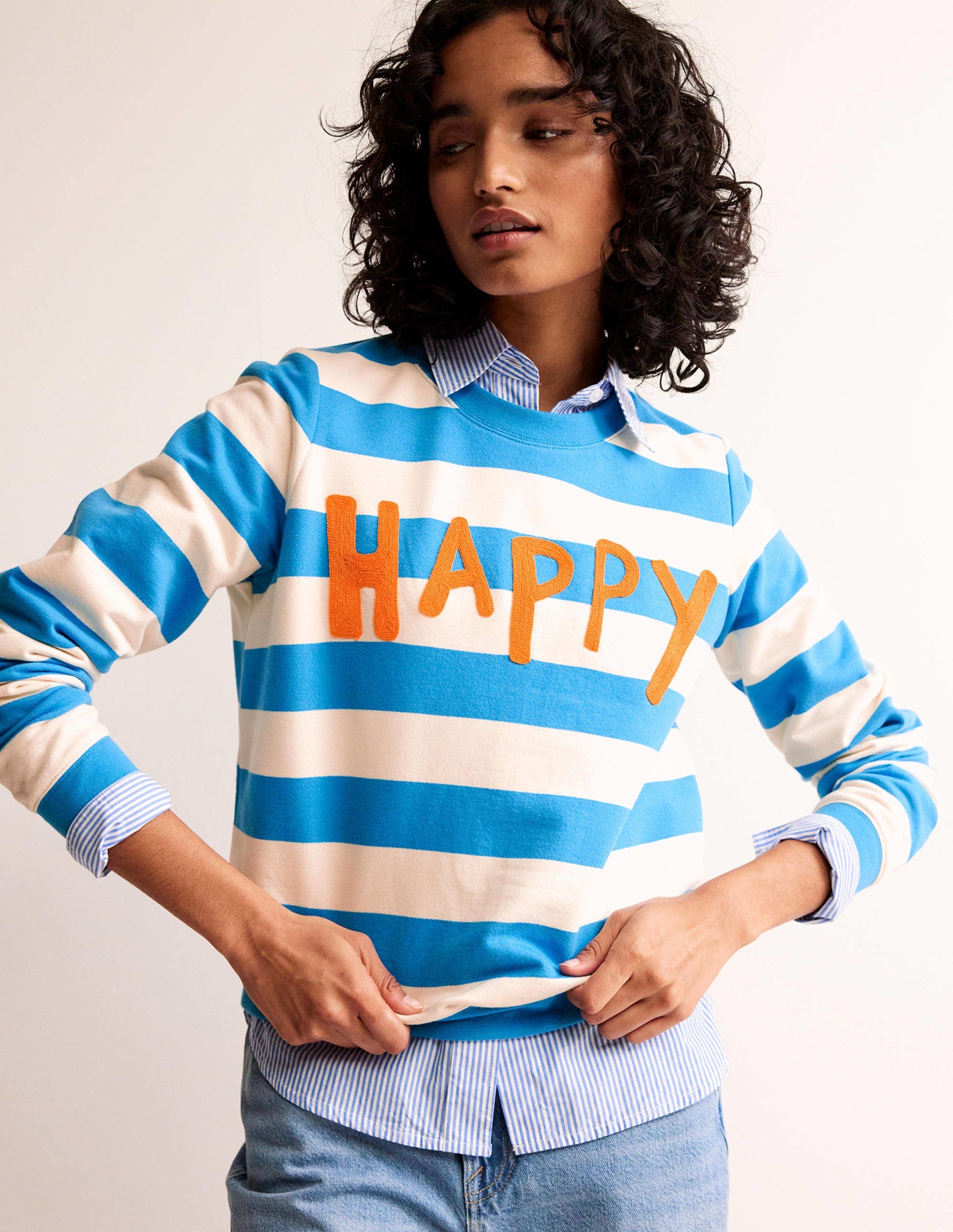 Sweat Hannah brodé-Bleu, motif Happy-2