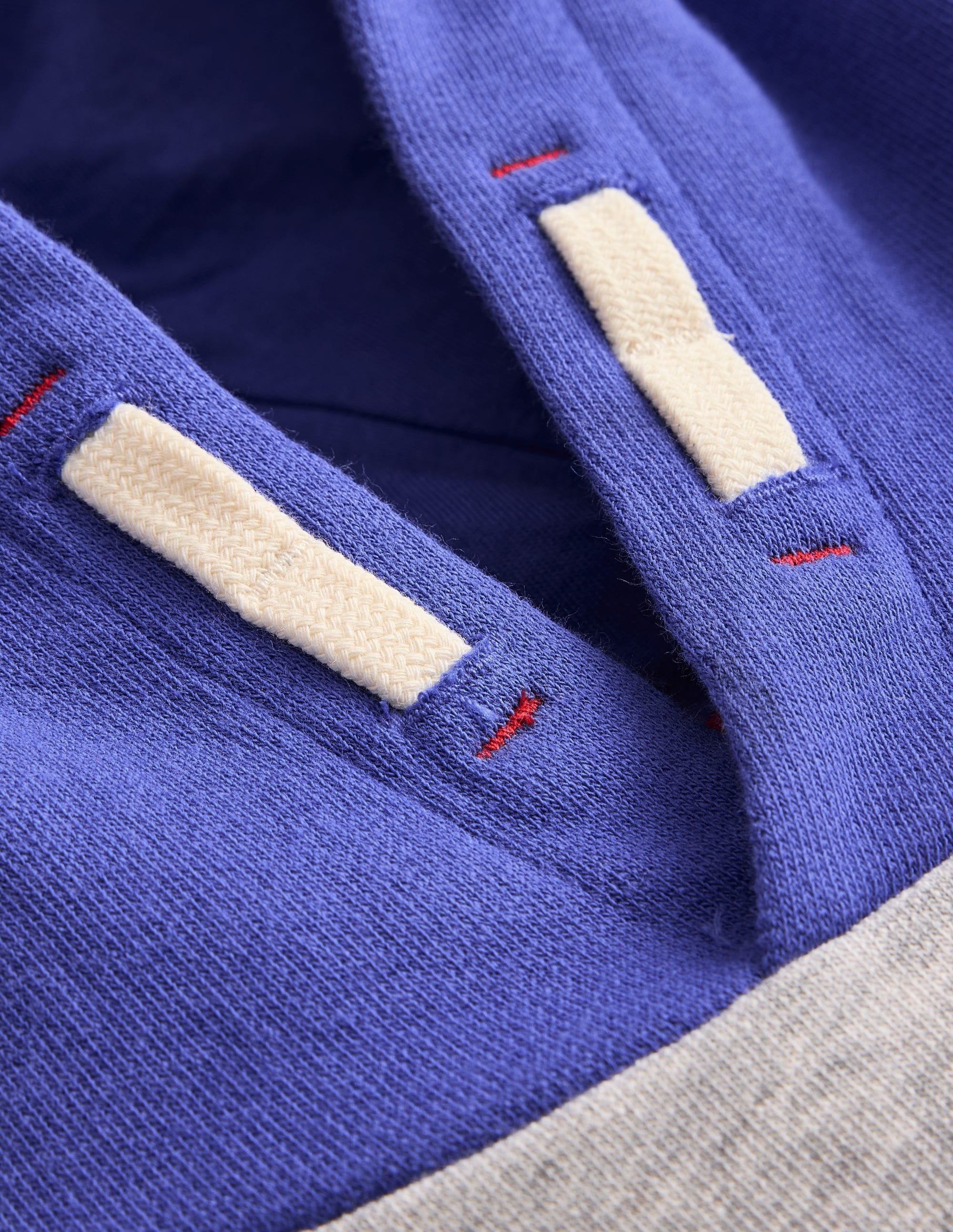 Kapuzenpullover in Blockfarben-Black - Image 3