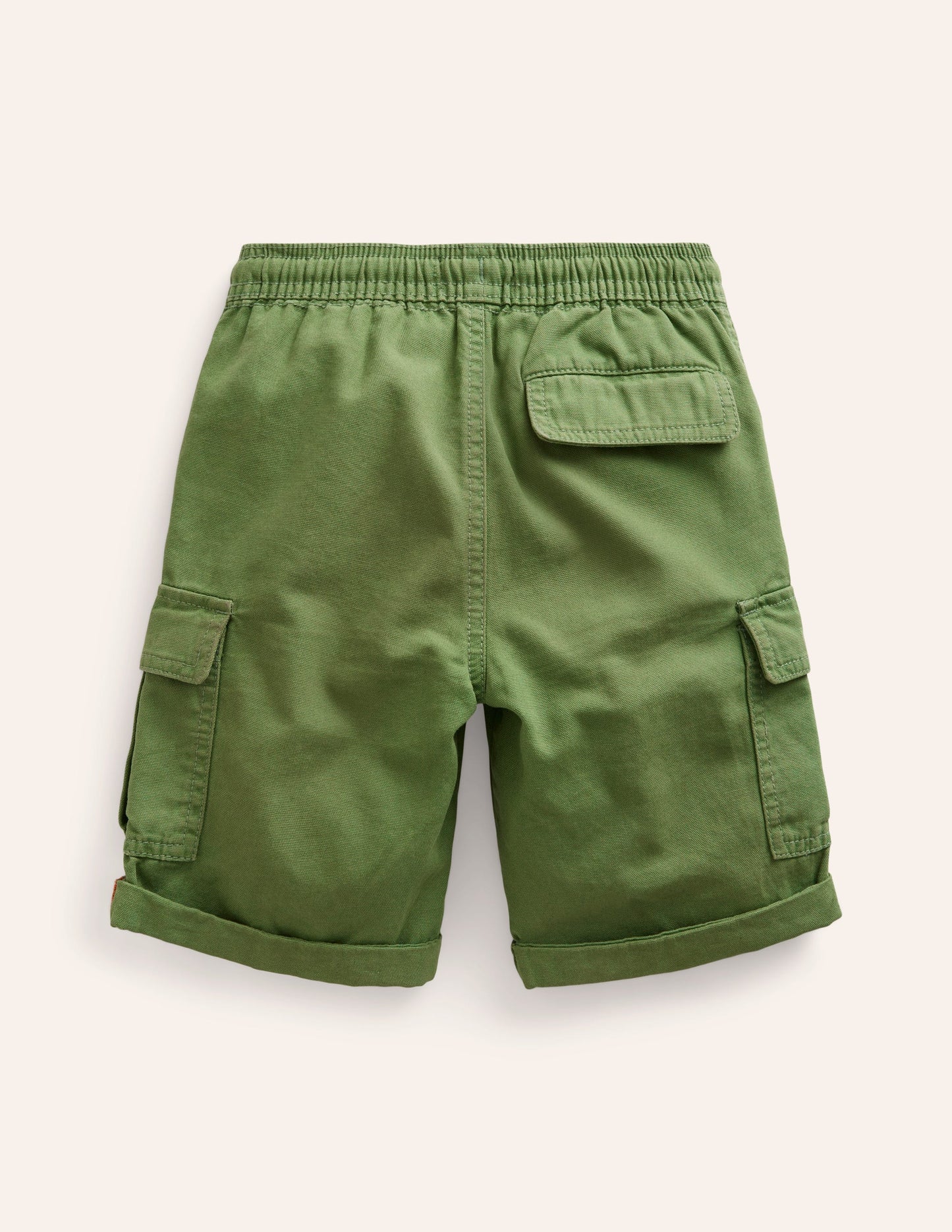 Stückgefärbte Cargoshorts-Safarigrün