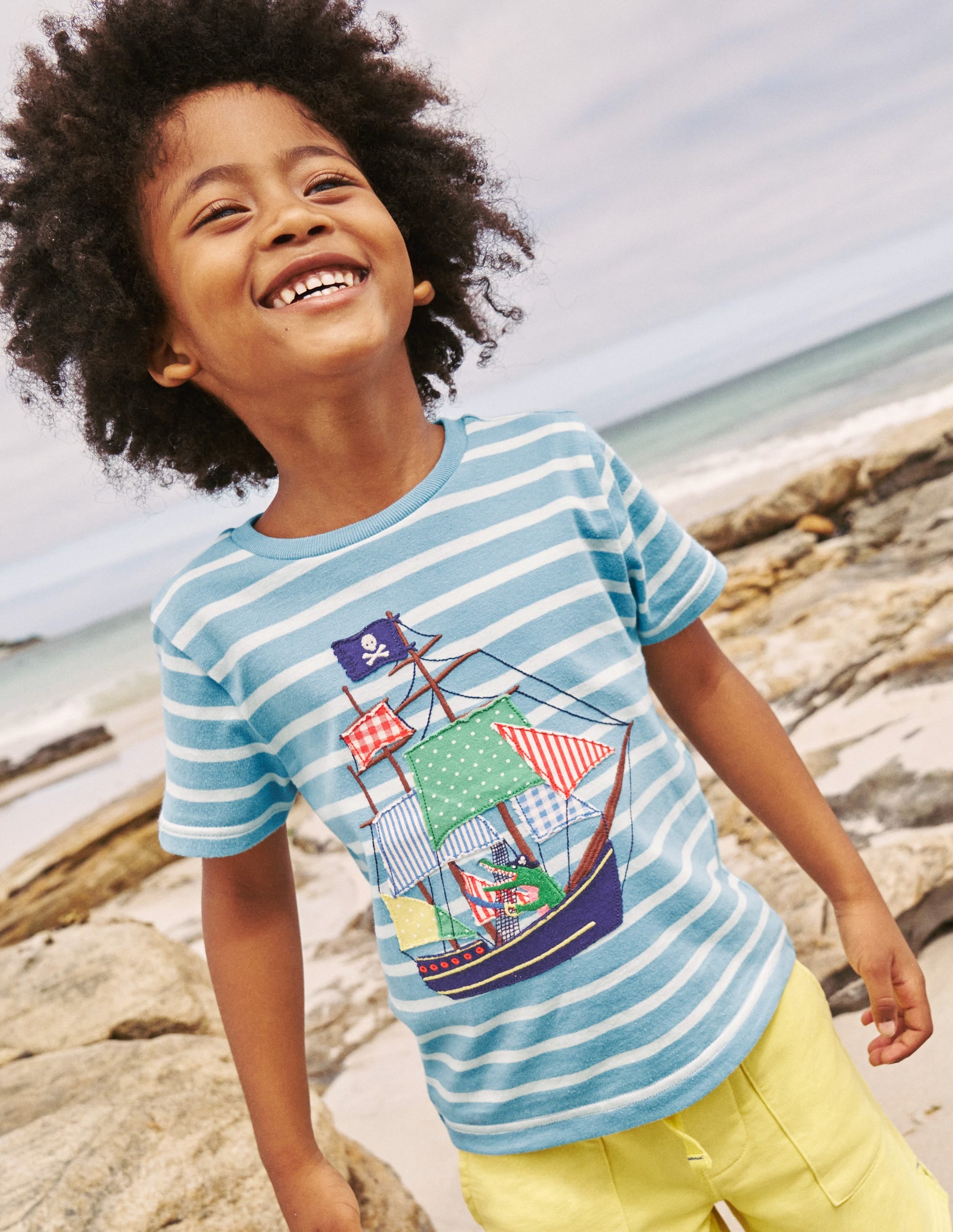 T-shirt à appliqué bateau de pirate-Rayé bleu vintage/ivoire - Image 4