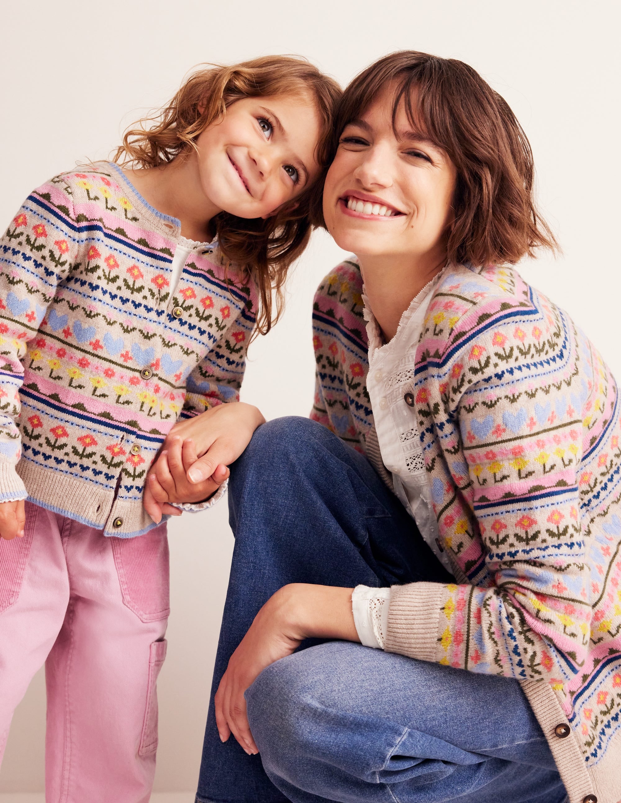 Fair-Isle-Strickjacke mit Blumen-Ecru Meliert, Blumen - Image 3