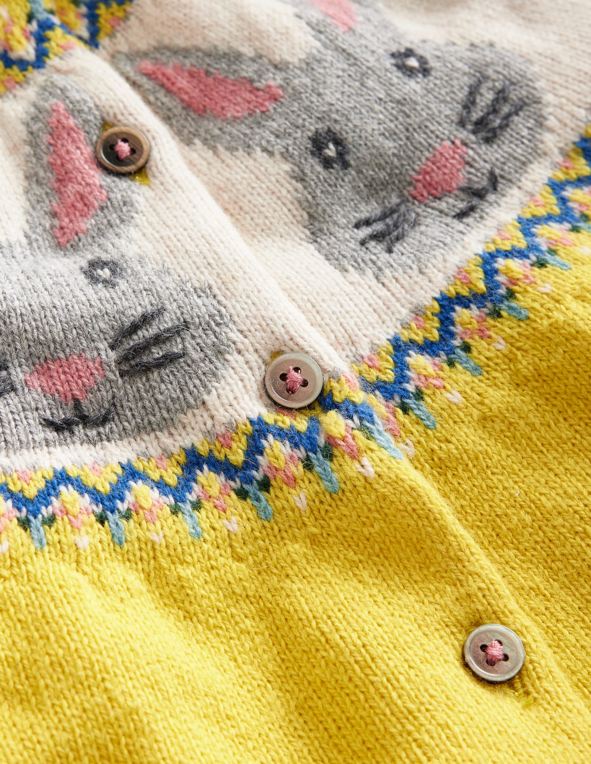Edie Fair-Isle-Strickjacke-Honiggelb, Häschen - Image 6