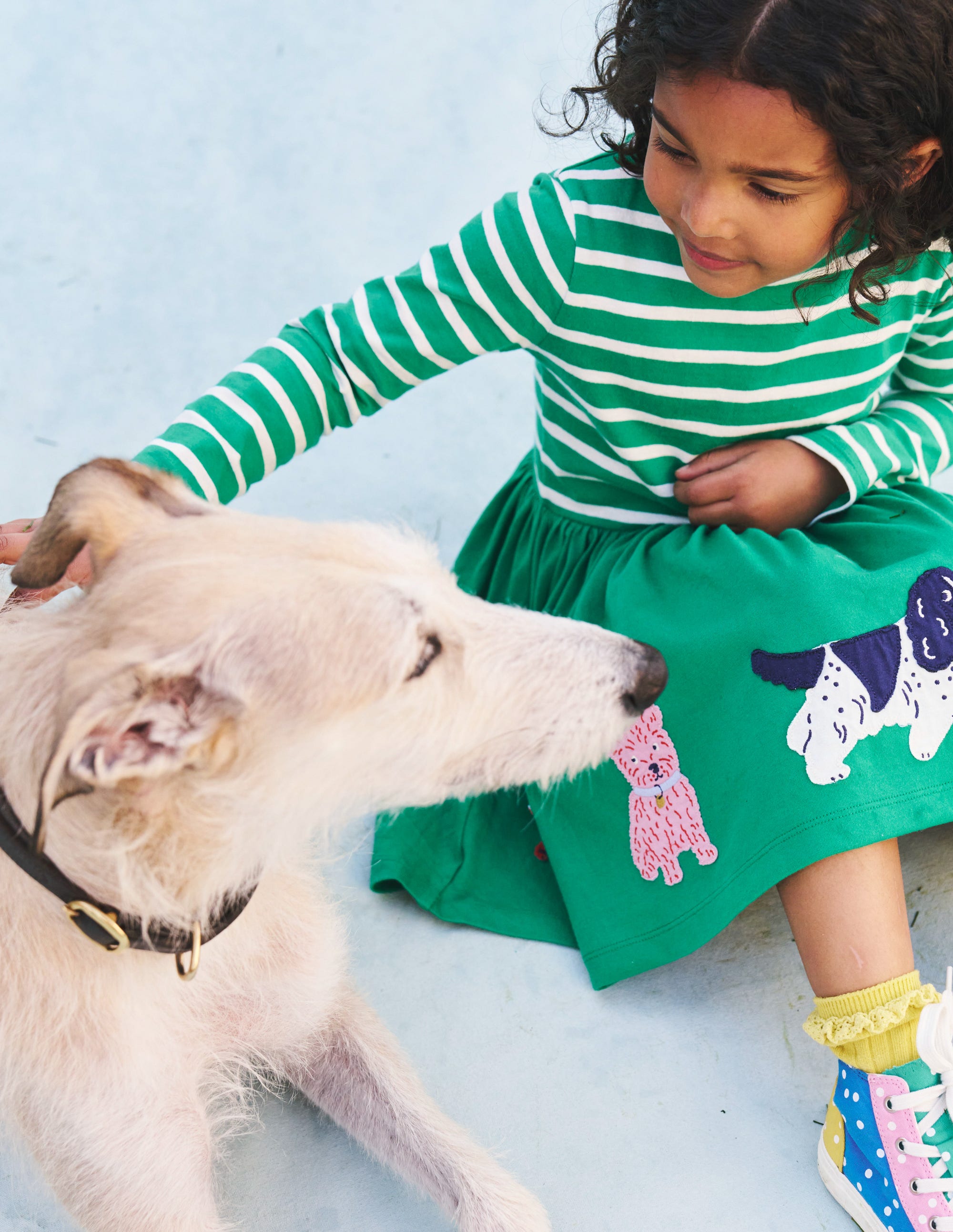 Robe en jersey avec appliqué sur l'ourlet-Animaux vert émeraude vif - Image 4