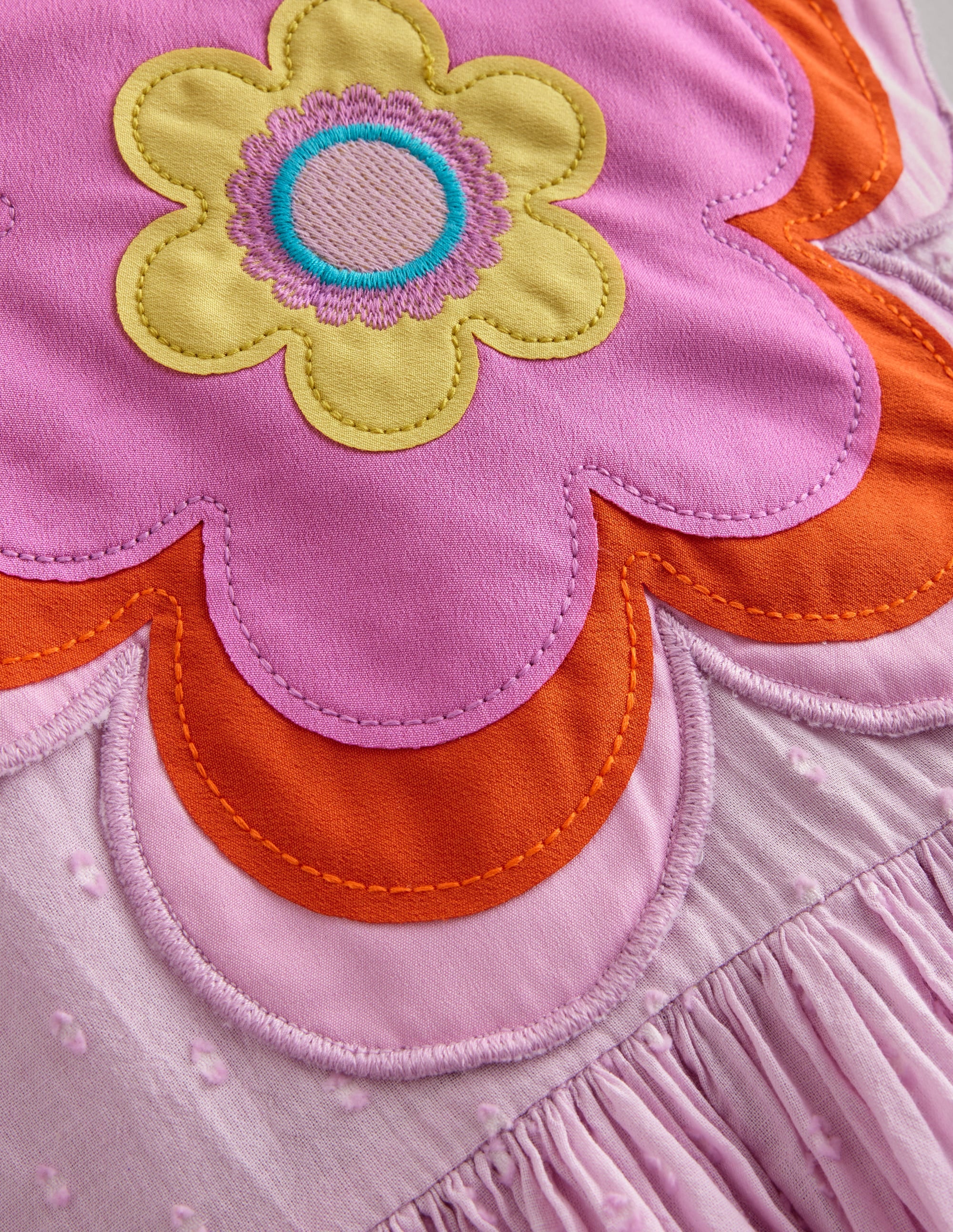 Kleid mit Applikation am Rücken-Zuckermandel-Rosa Blume - Image 3