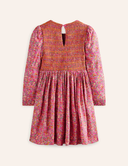 Gewebtes Kleid mit gerafftem Oberteil-Rosenblüten Vintage-Rosa Blumenmuster