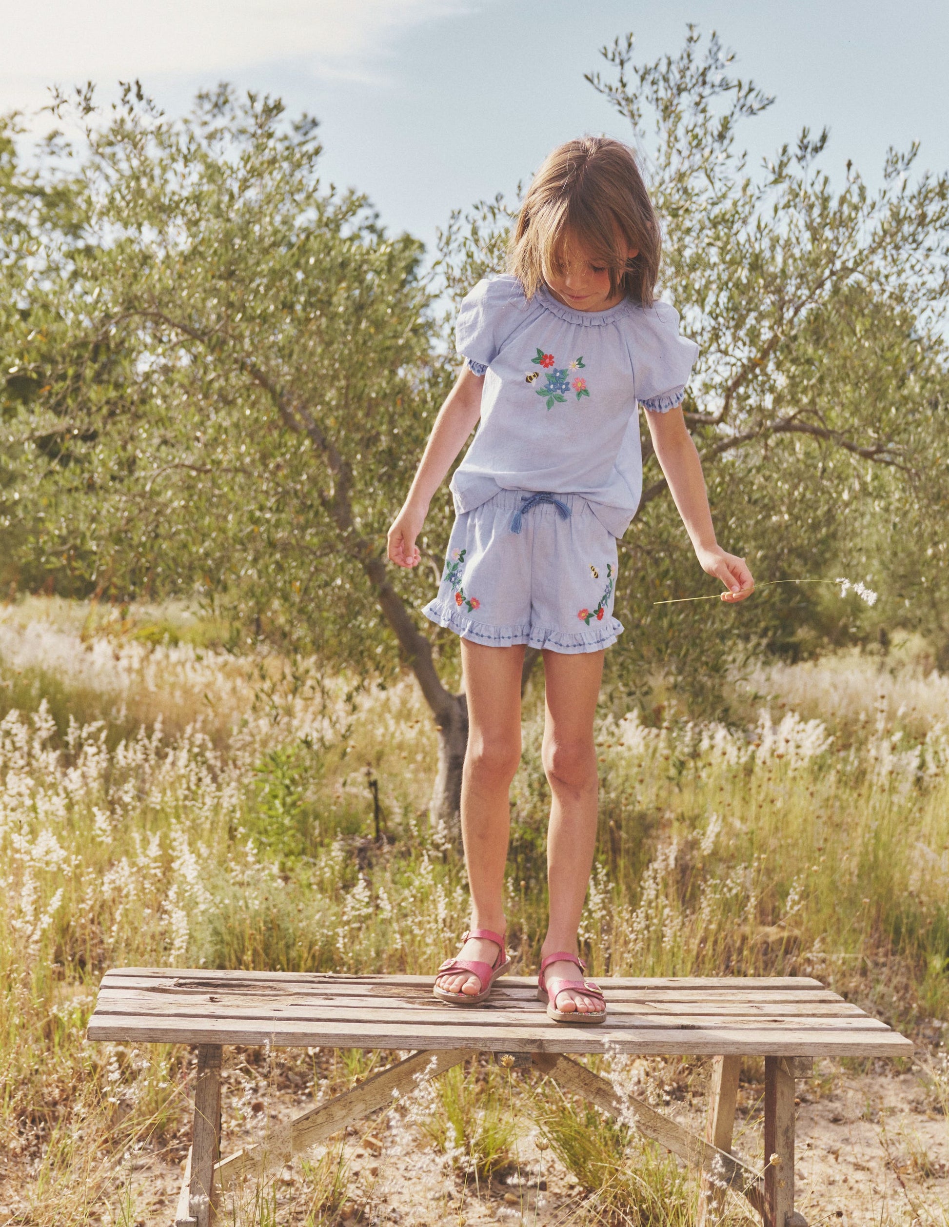 Gewebte Shorts mit Rüschensaum-End-on-End-Stickerei-4