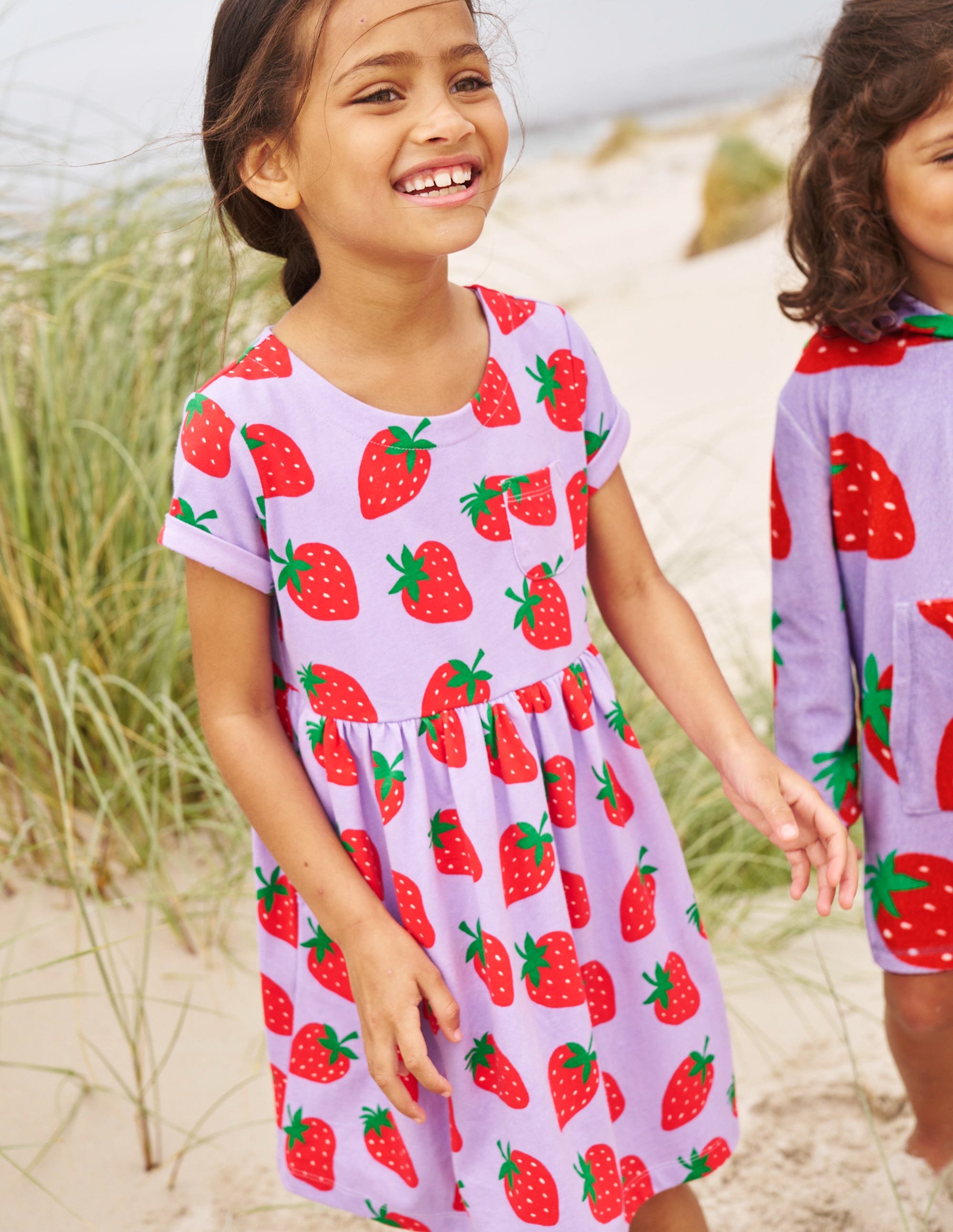 Robe fun à manches courtes en jersey-Fraises parme - Image 4