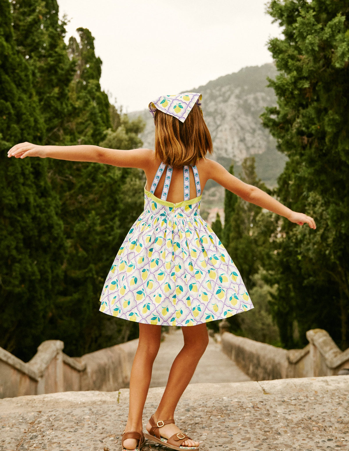 Kleid mit Rückendetail-Lavendel Zitronenhain - Image 8