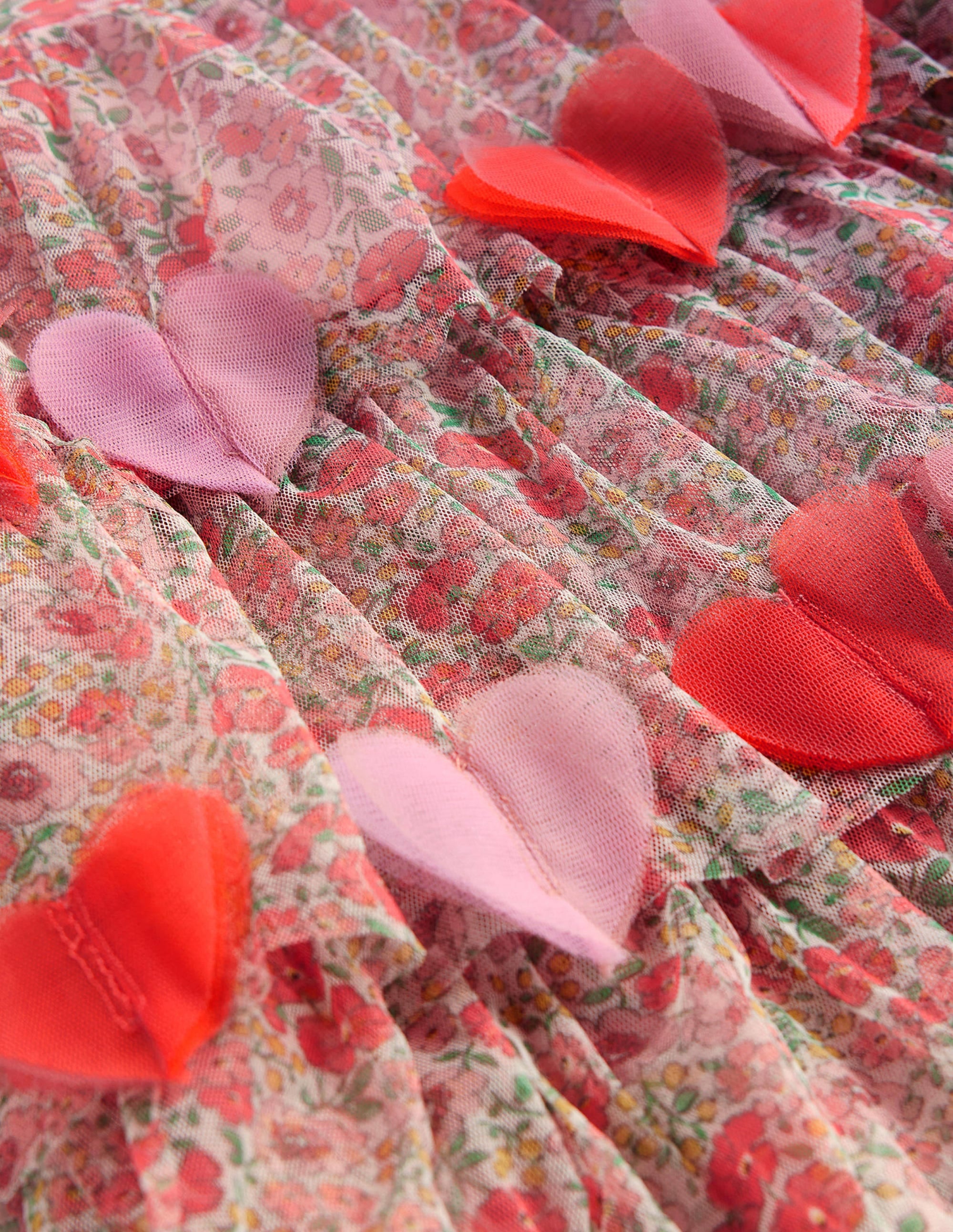 Robe de fête avec cœurs vaporeux-Lit de fleurs rose - Image 3