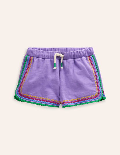 Jersey-Shorts mit Bommelbesatz-Krokus-Violett