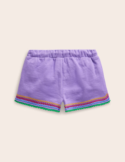 Jersey-Shorts mit Bommelbesatz-Krokus-Violett