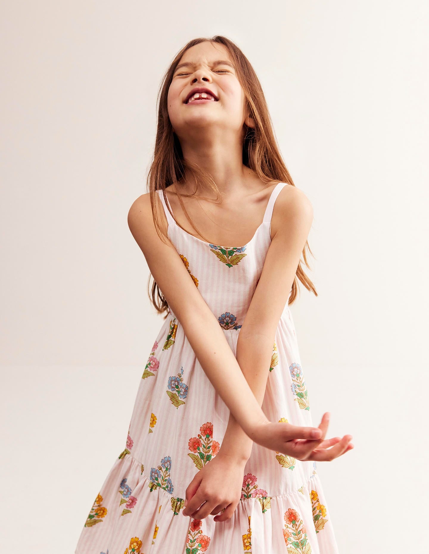 Robe d'été virevoltante à volants-Motif floral xylographique rose - Image 2
