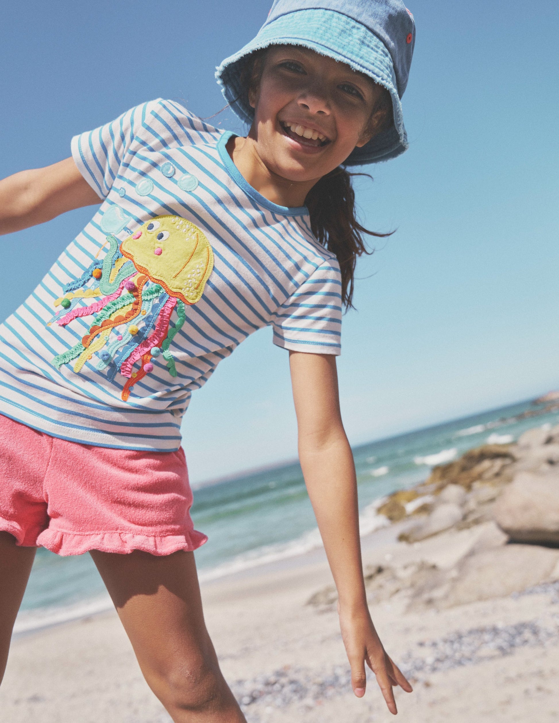 Kurzärmeliges T-Shirt mit Applikation-Naturweiß/ Korsika-Blau Qualle-4