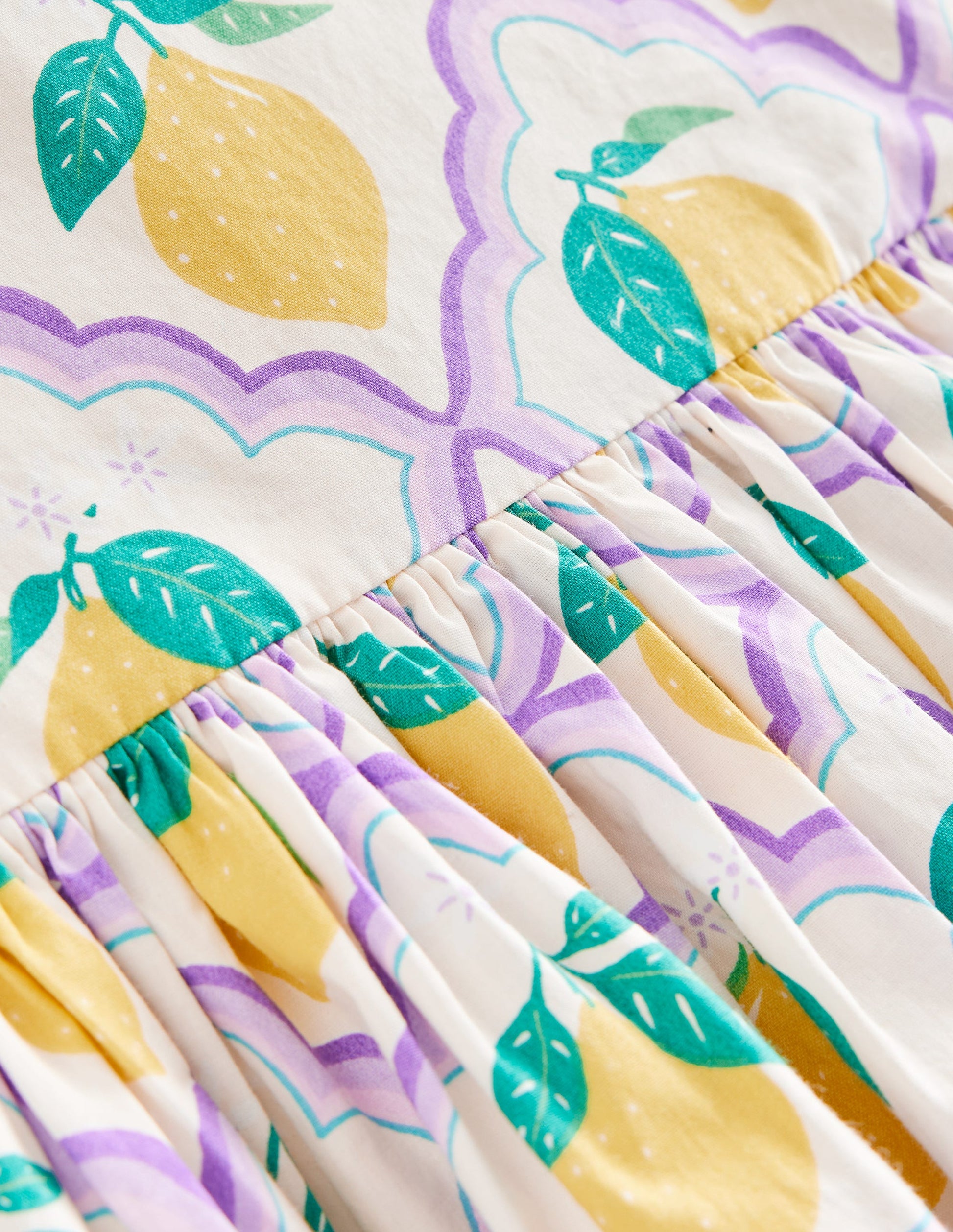 Kleid mit Rückendetail-Lavendel Zitronenhain-6