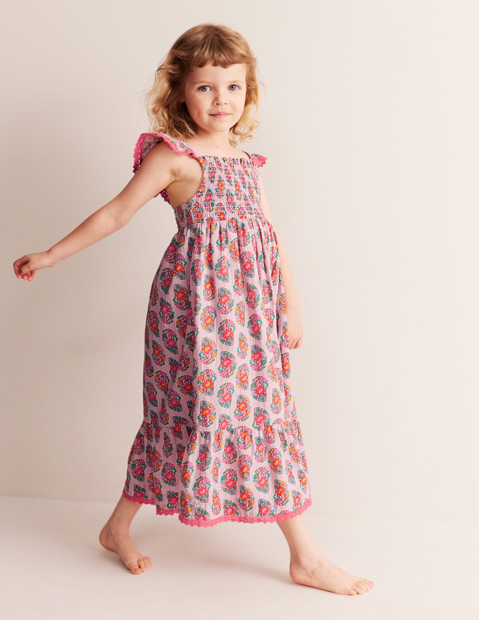Robe d'été volantée à bretelles-Motif cachemire rose amande sucrée-2