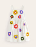 Texturiertes Kleid mit Applikationen-Naturweiß Blumen
