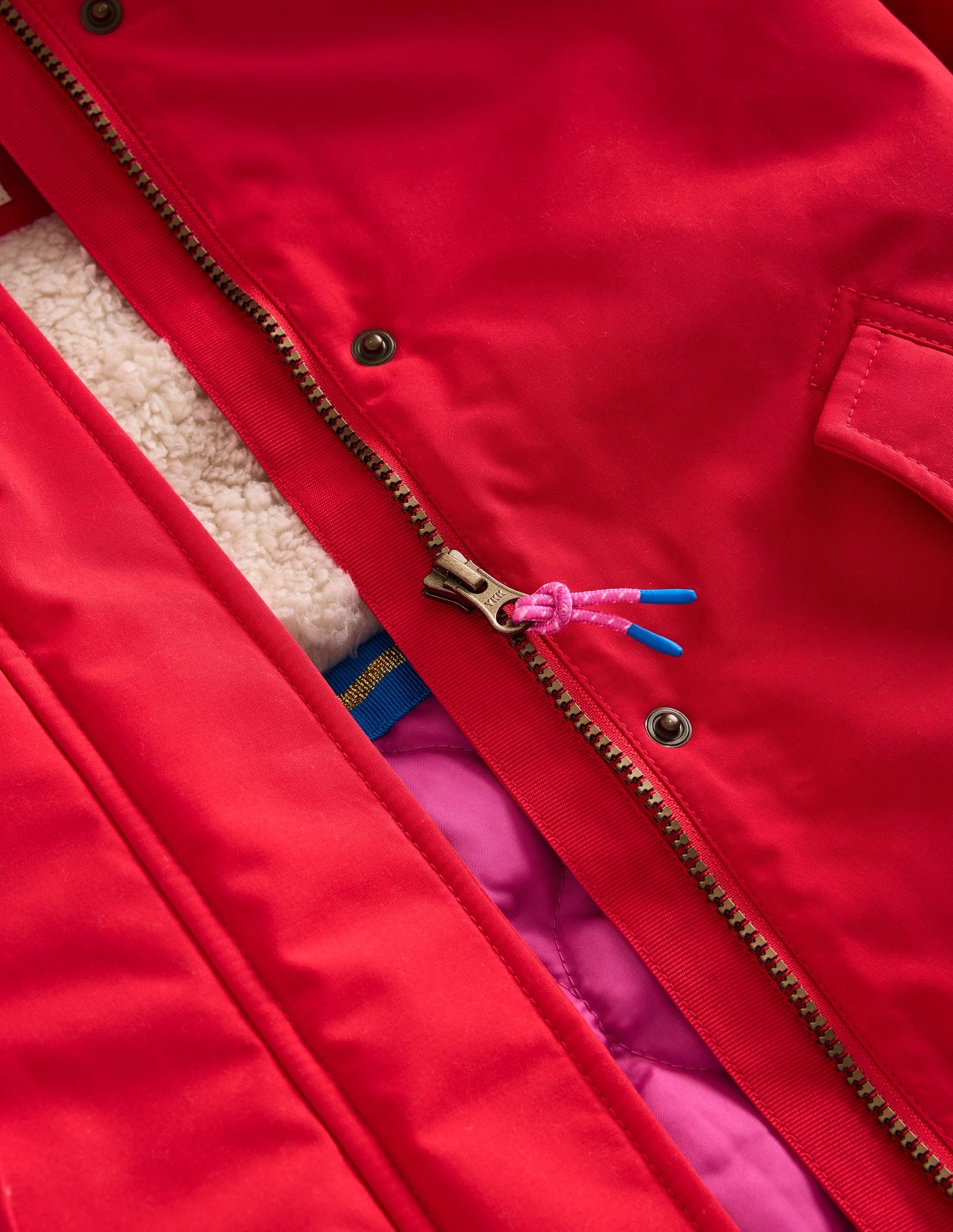 Authentischer wasserdichter Parka-Cherrytomatenrot