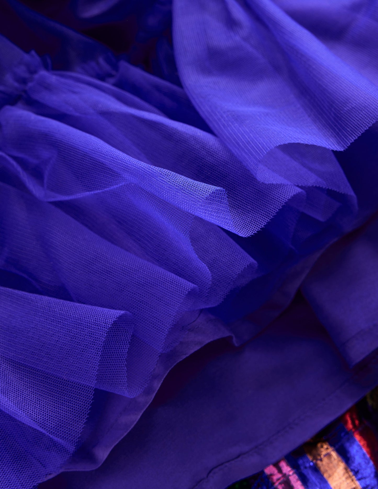 Gesmoktes Partykleid in Metallic-Optik-Mehrfarbig, Lurex-Streifen