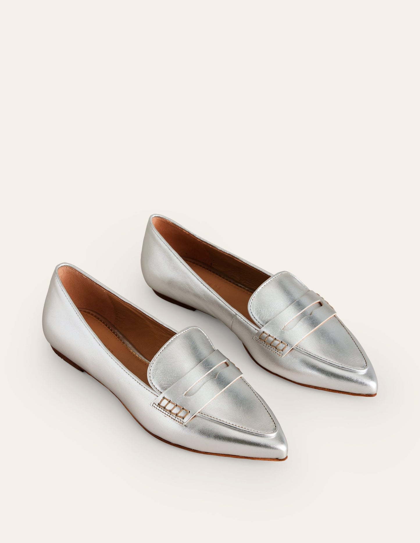 Spitz zulaufende Loafer-Silber