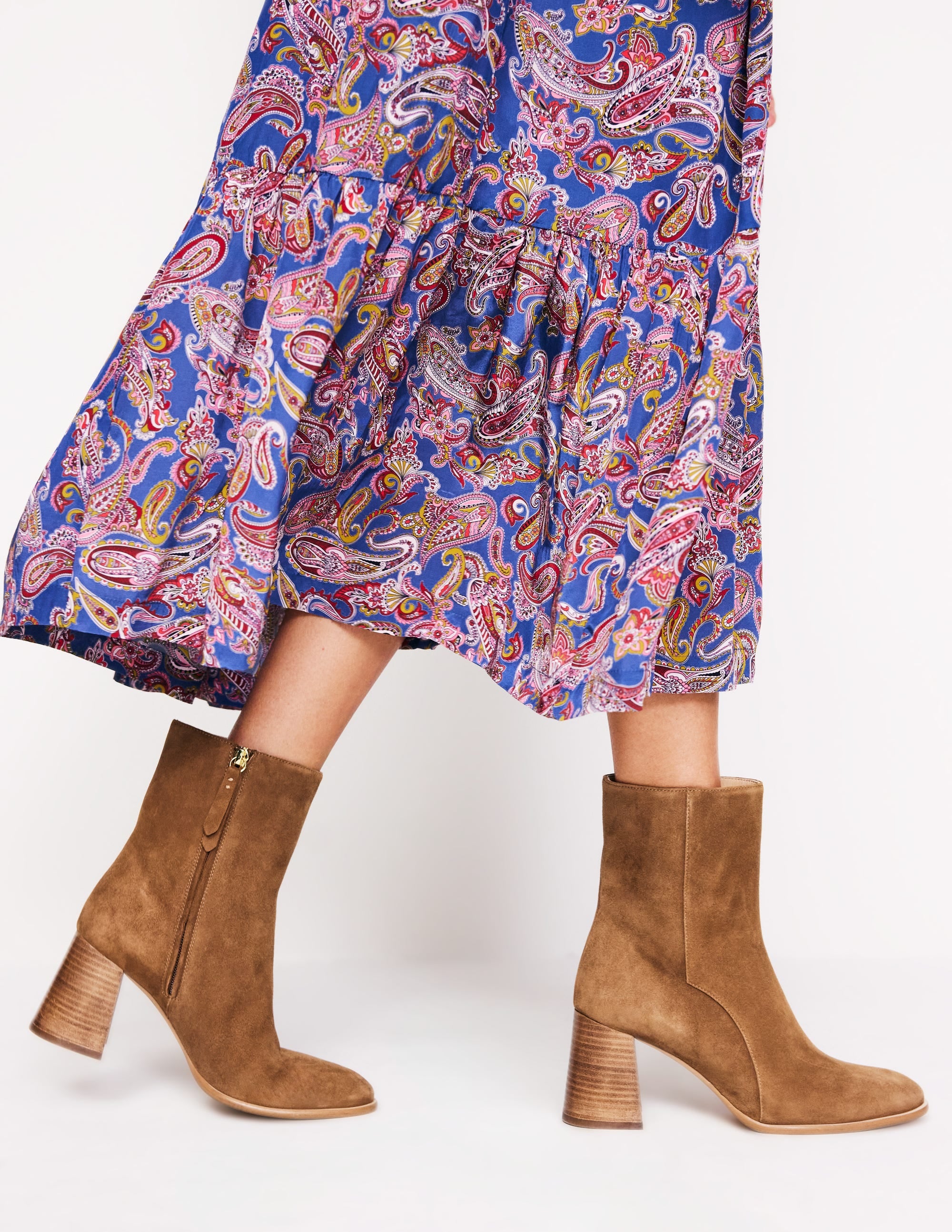 Bottes mi-hautes à talons en cuir-Daim fauve - Image 1