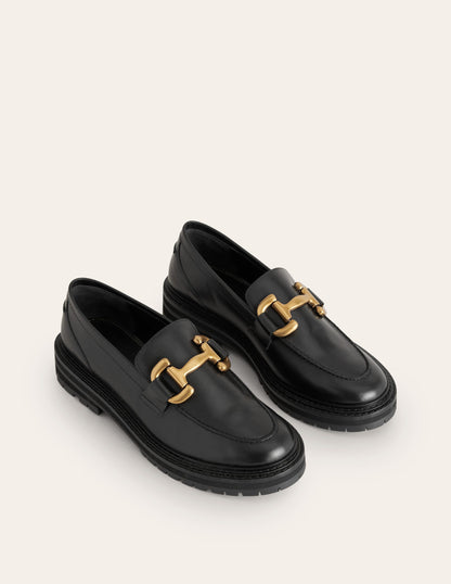 Iris Klobige Loafer mit Trensendetail-Schwarz