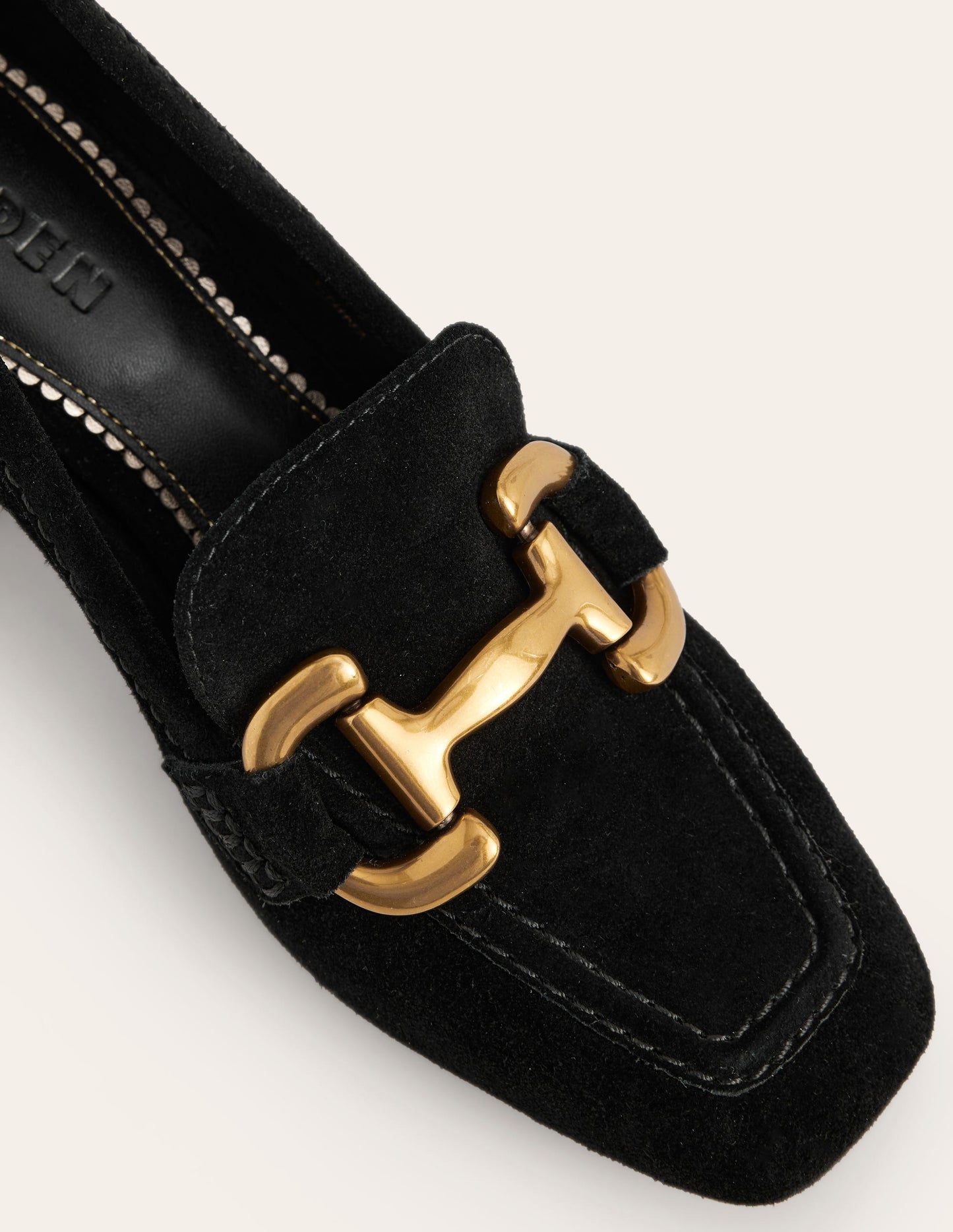 Iris Absatz-Loafer mit Trensendetail-Schwarz