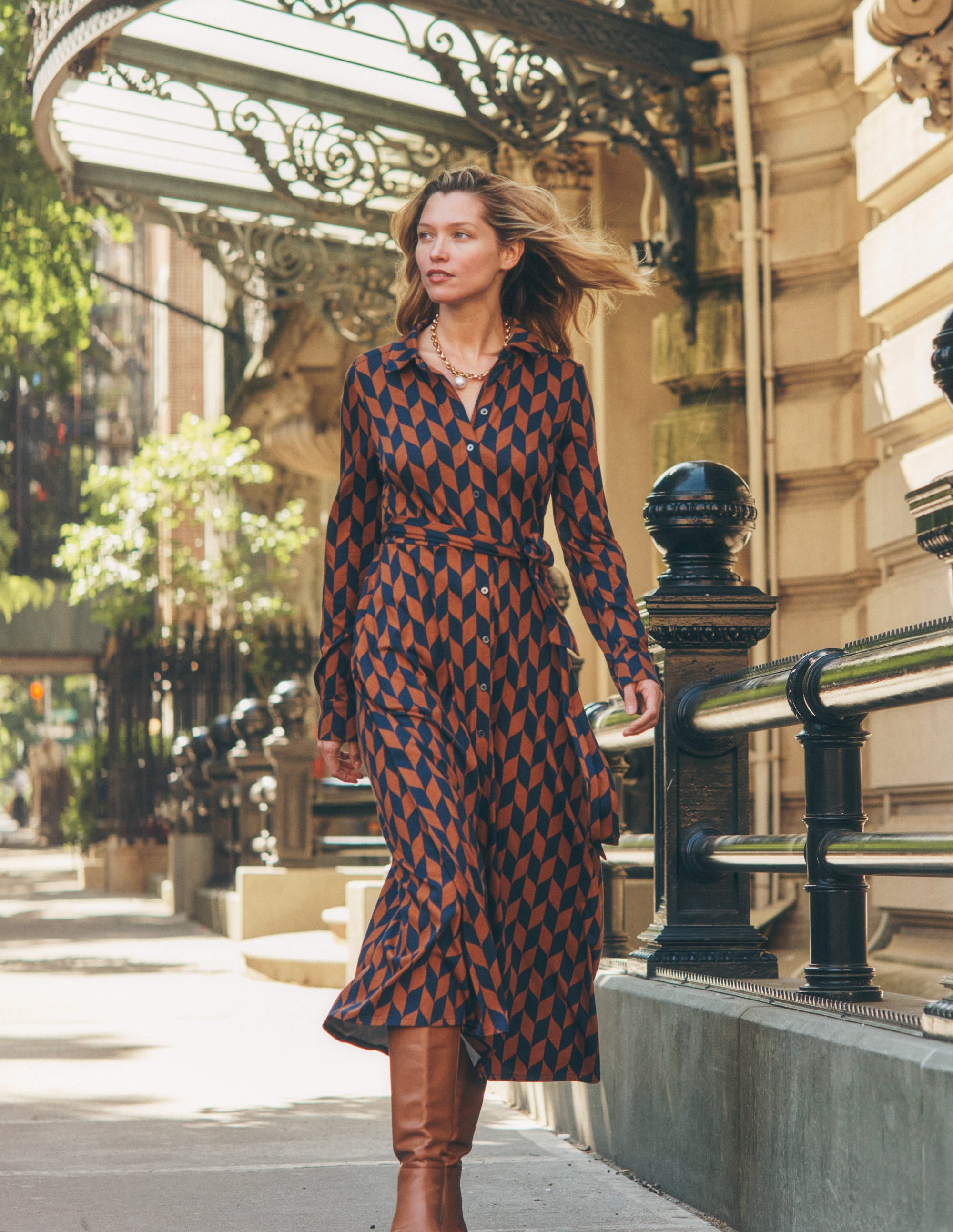 Robe-chemise Marcia en jersey-Cognac, motif Chevron Swirl - Image 6