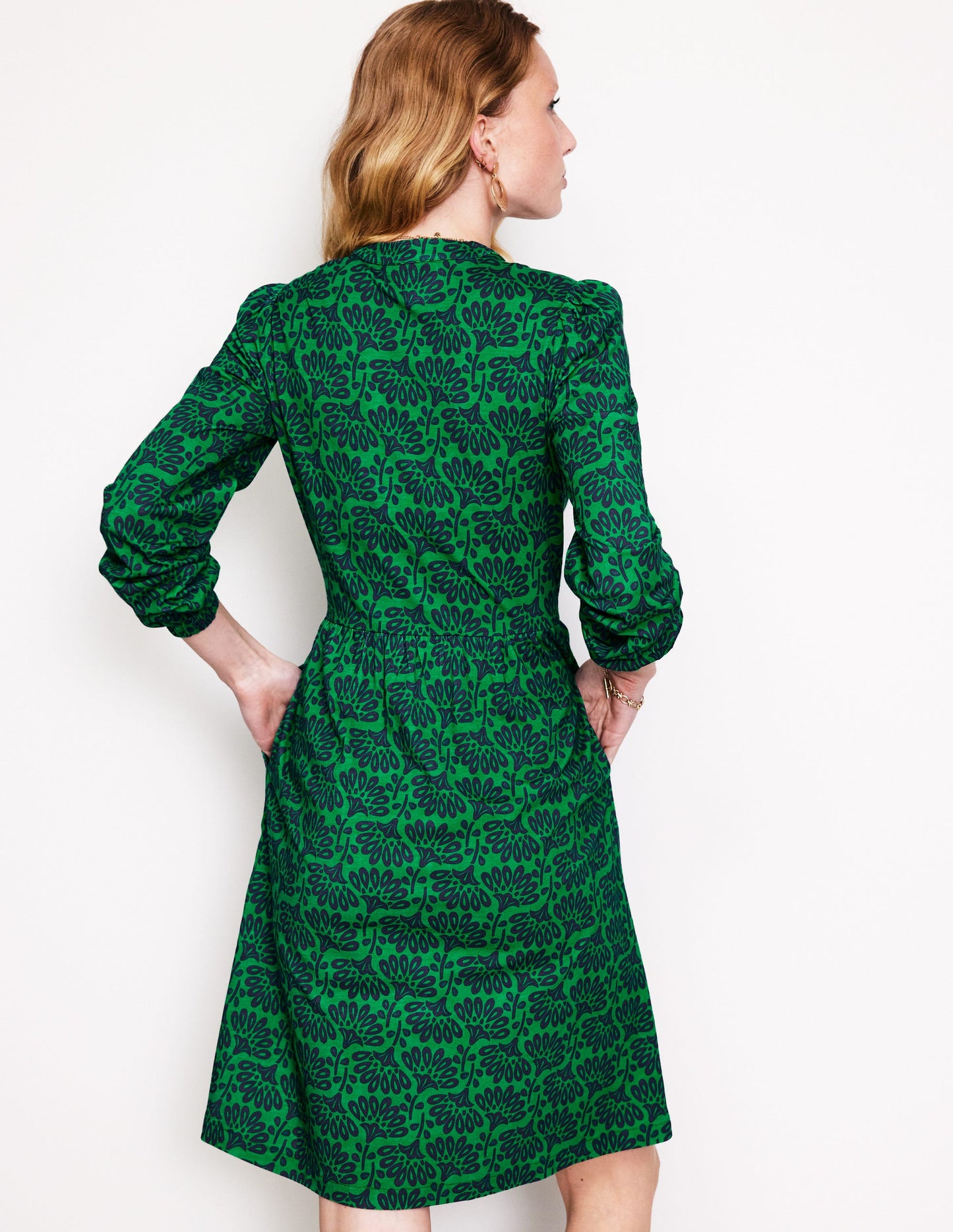 Naomi Lockeres Jerseykleid-Smaragdgrün, Löwenzahnzweig