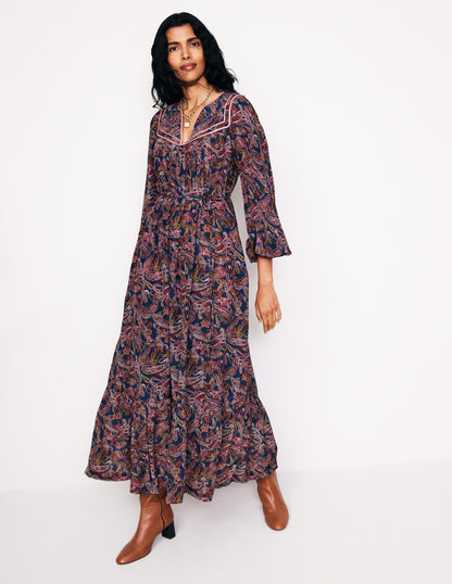 Maxikleid mit gesteppter Passe-Reines Marineblau, Opulentes Paisleymuster