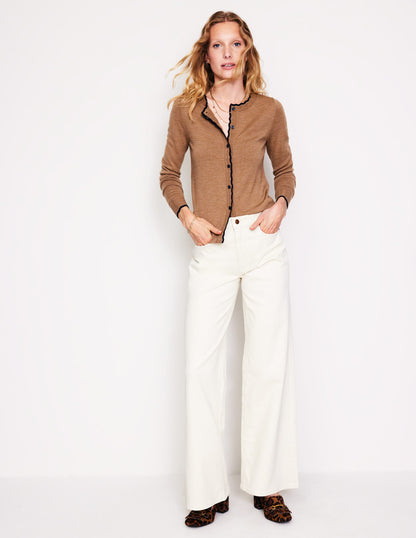 Merino-Strickjacke mit Muschelsaum-Camel Meliert